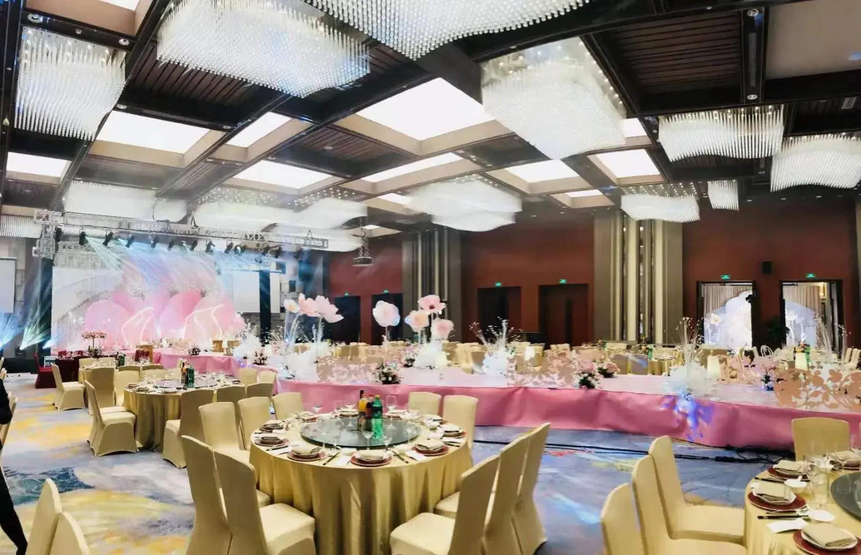 Banquet Facilities in The Anandi Hotel and Spa Shanghai