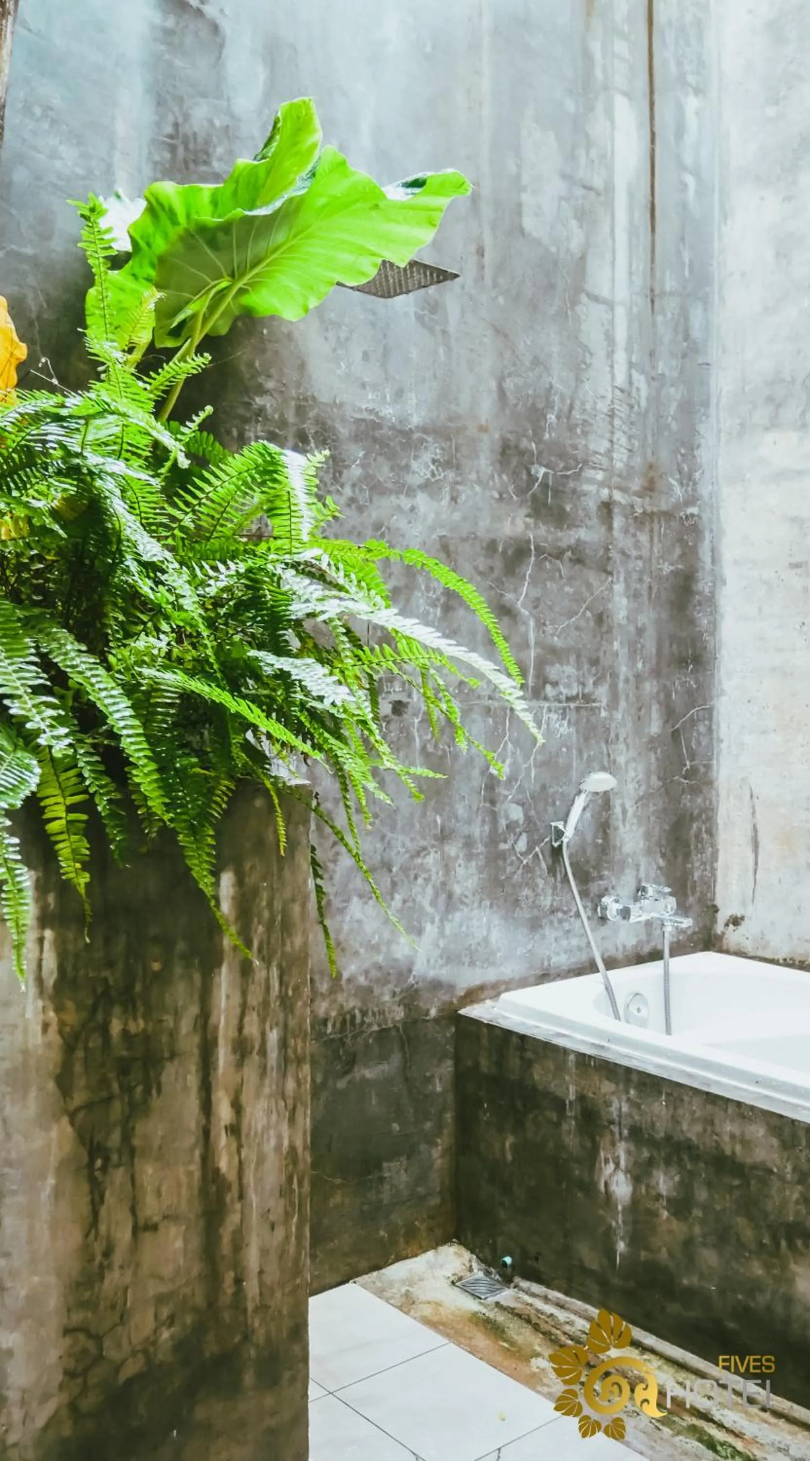 Bath in Hotel Five.S