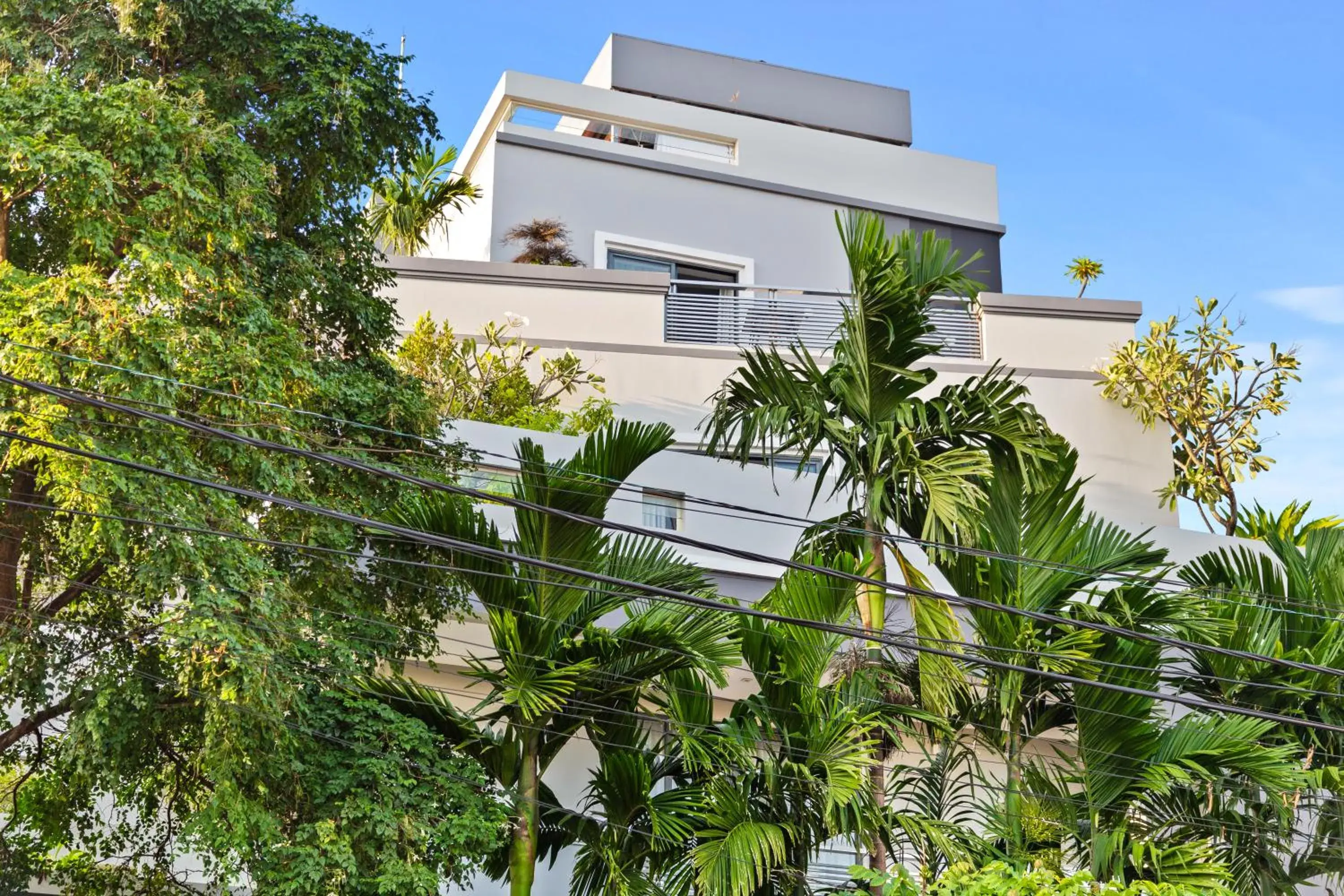 Property building in Hotel Five.S Property building in Hotel Five.S