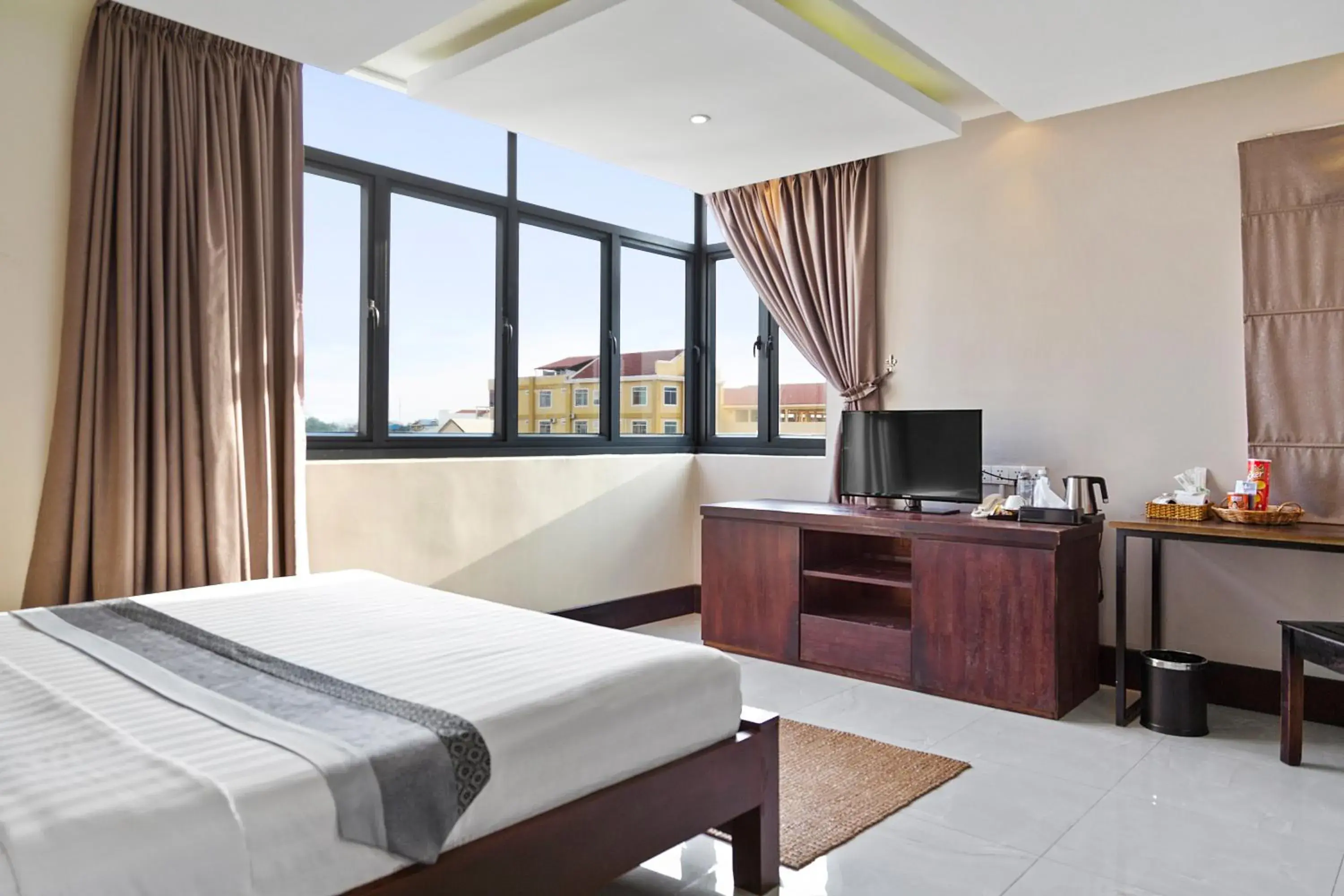 View (from property/room), Bed in Hotel Five.S View (from property/room), Bed in Hotel Five.S