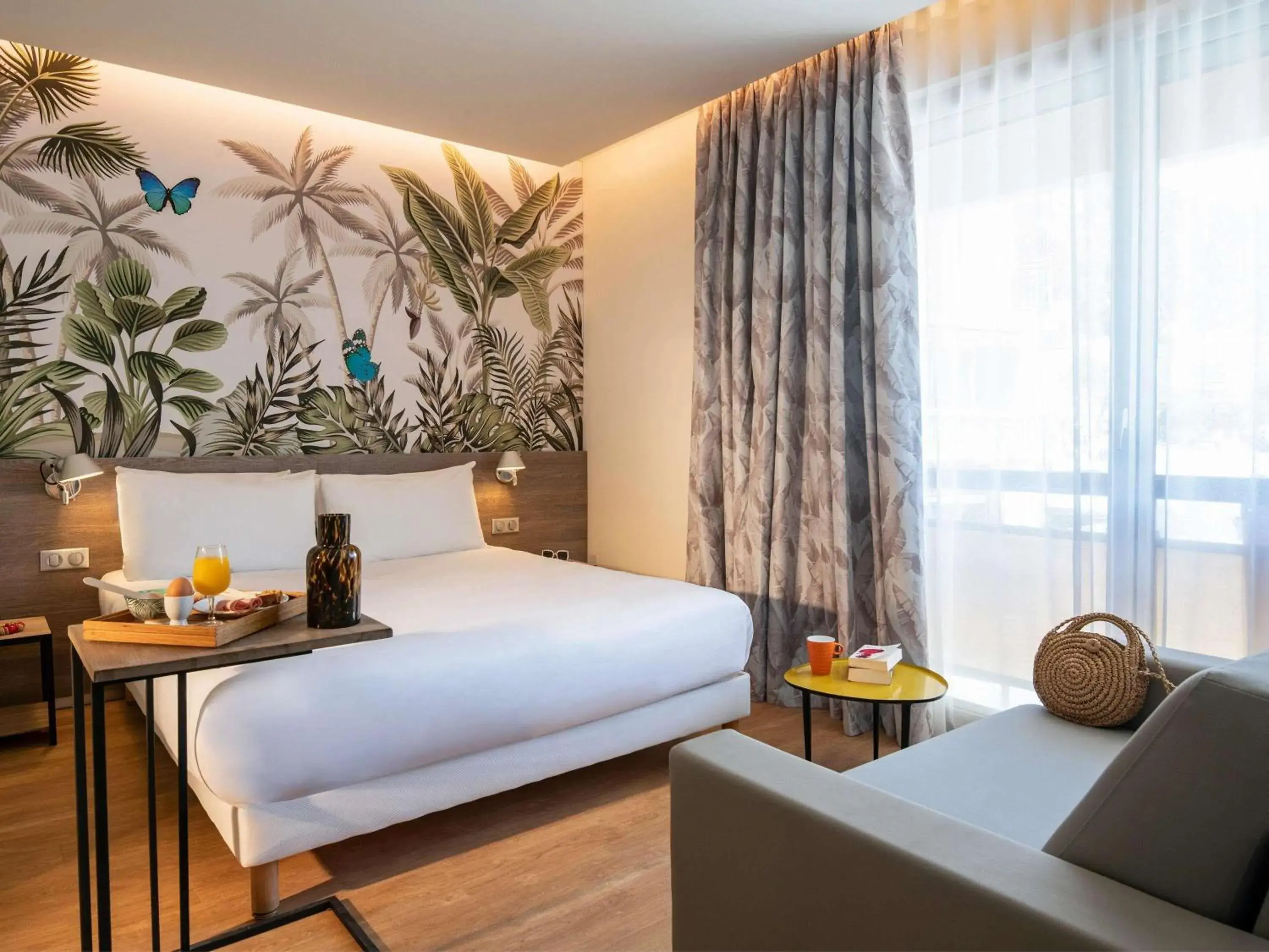 Bedroom, Bed in ibis Styles Beaulieu sur Mer Bedroom, Bed in ibis Styles Beaulieu sur Mer