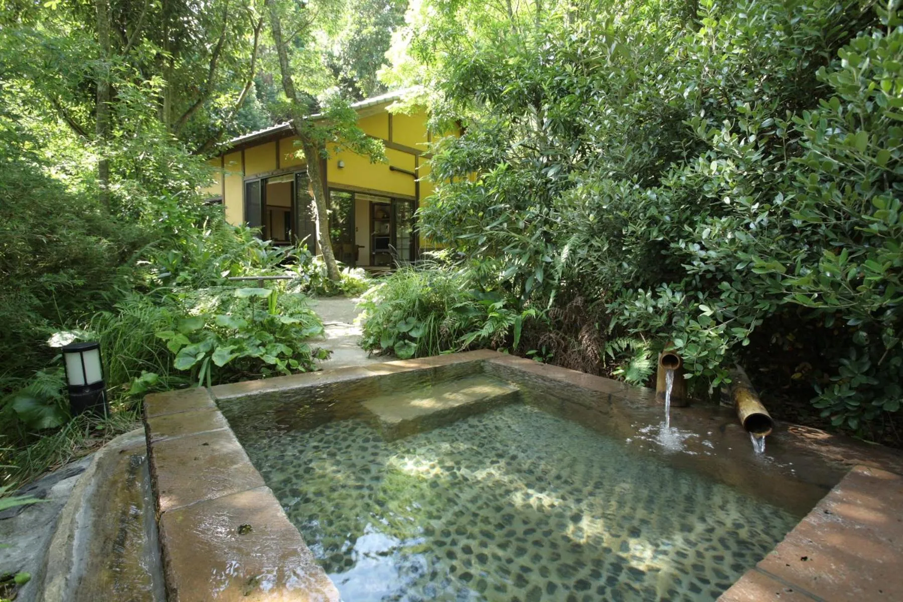 Onsensui Pool & Fufu Rotenburo no Hanareyado Yurian