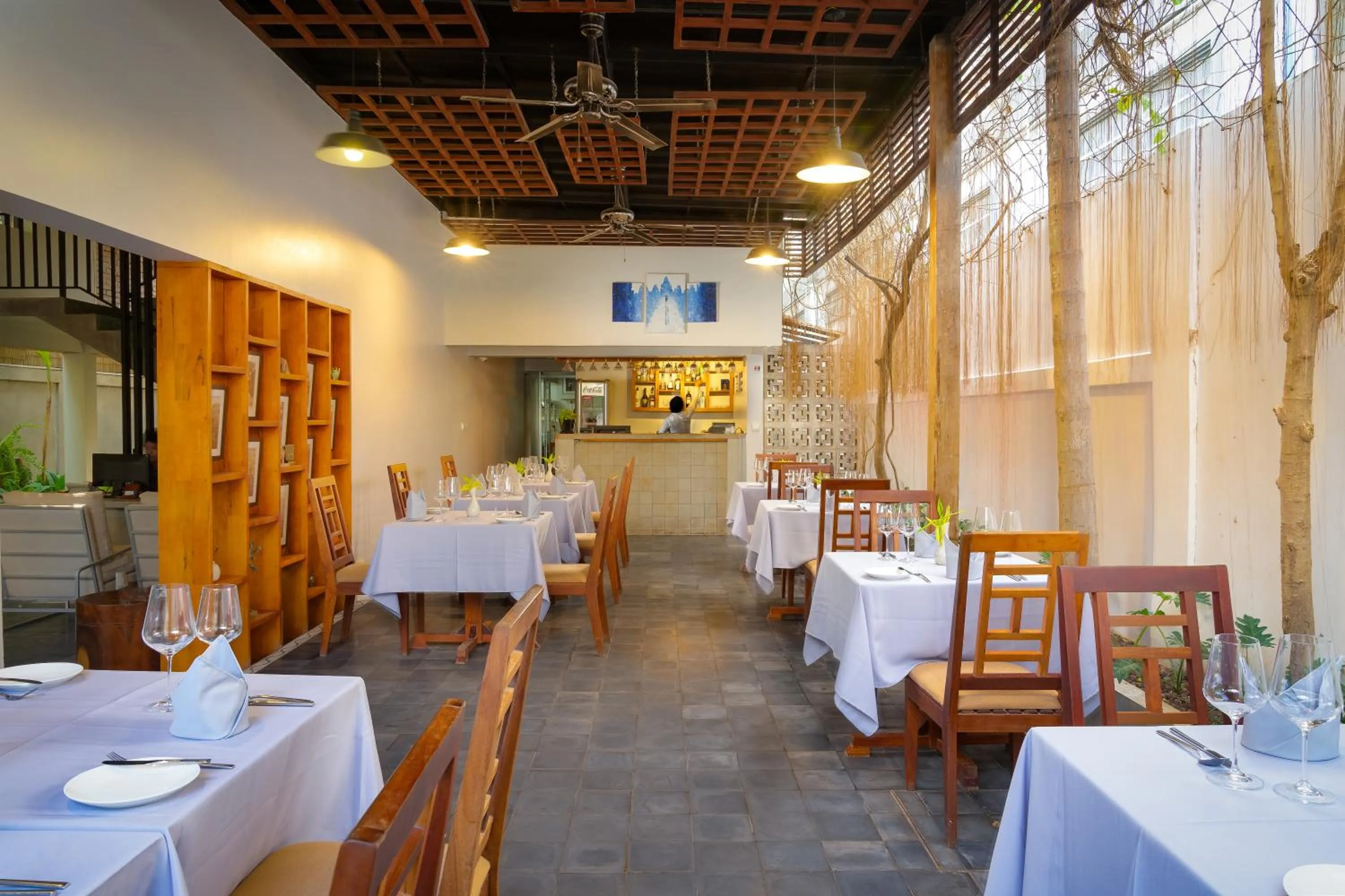 Restaurant/places to eat in SK Residence