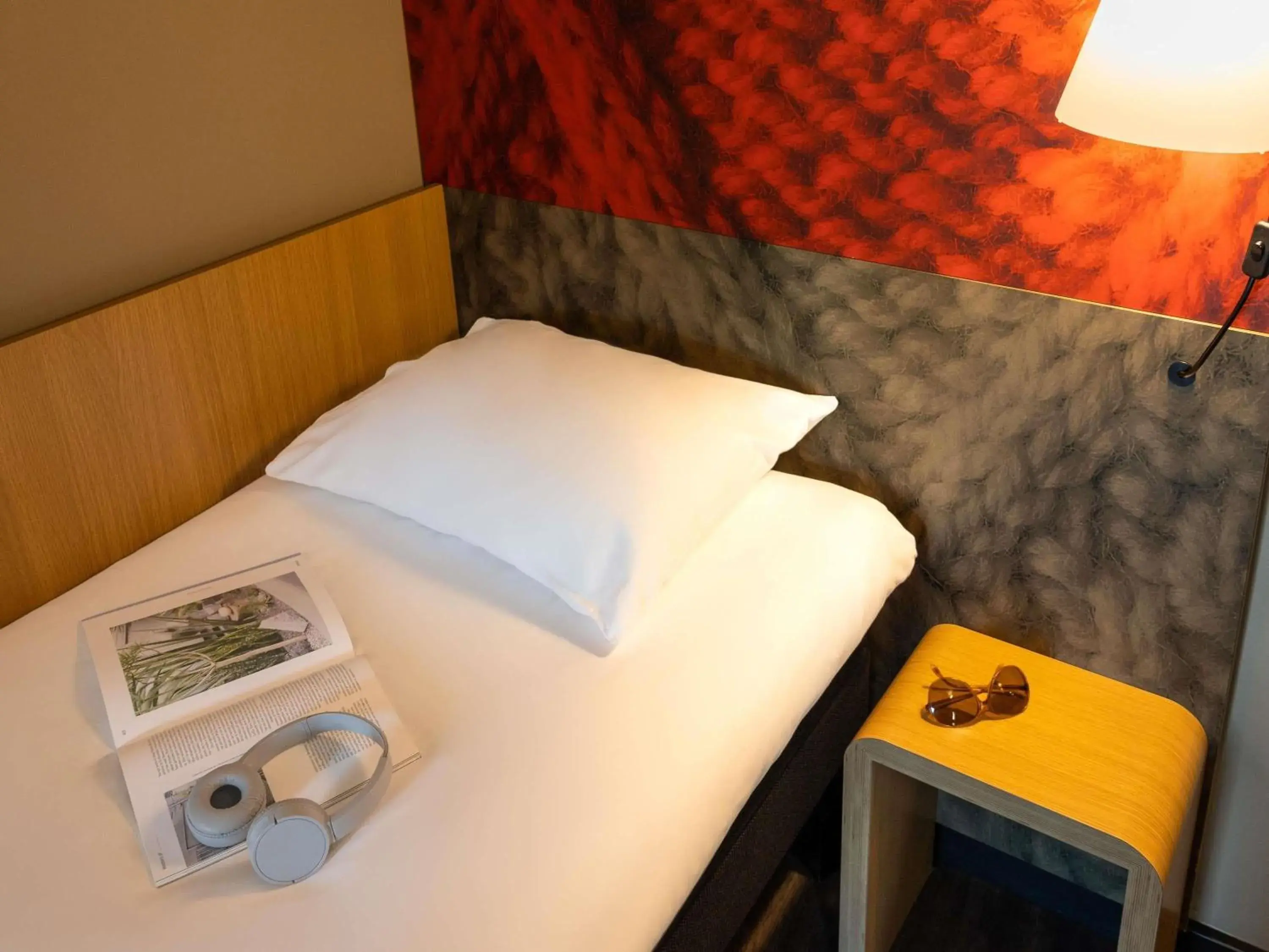 Bedroom, Bed in ibis Leuven Centrum Bedroom, Bed in ibis Leuven Centrum