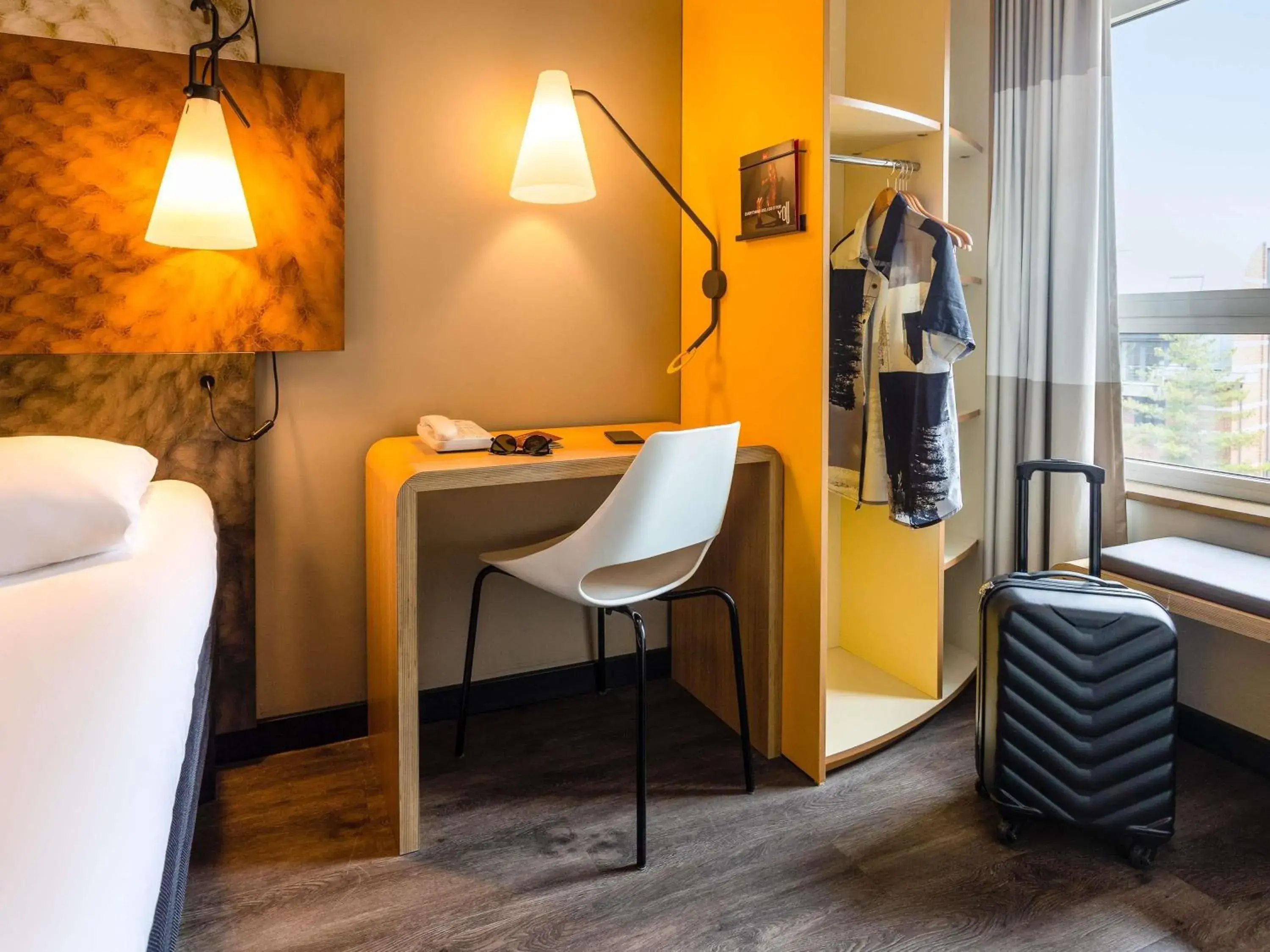 Bedroom, Bed in ibis Leuven Centrum Bedroom, Bed in ibis Leuven Centrum