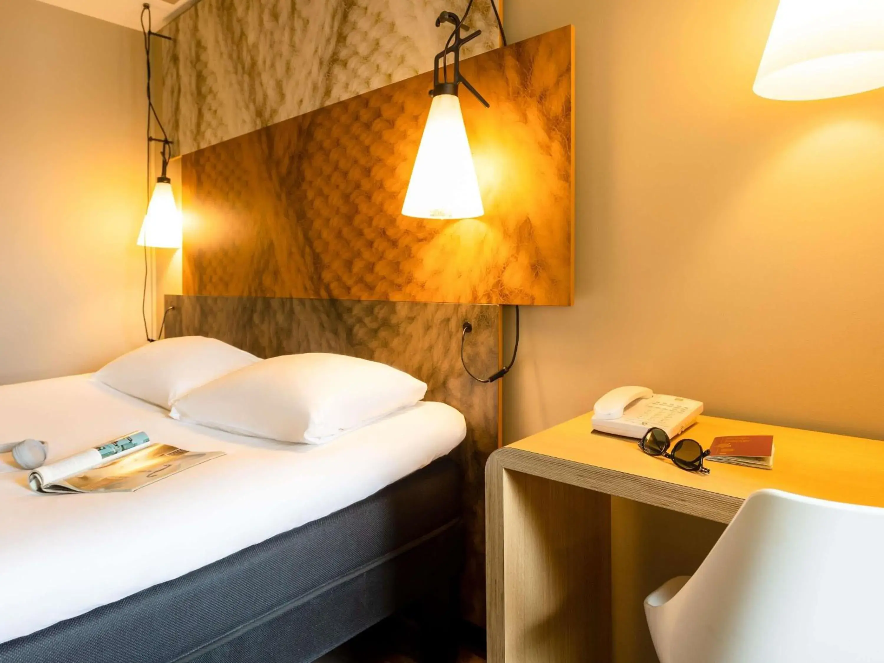 Bedroom, Bed in ibis Leuven Centrum Bedroom, Bed in ibis Leuven Centrum