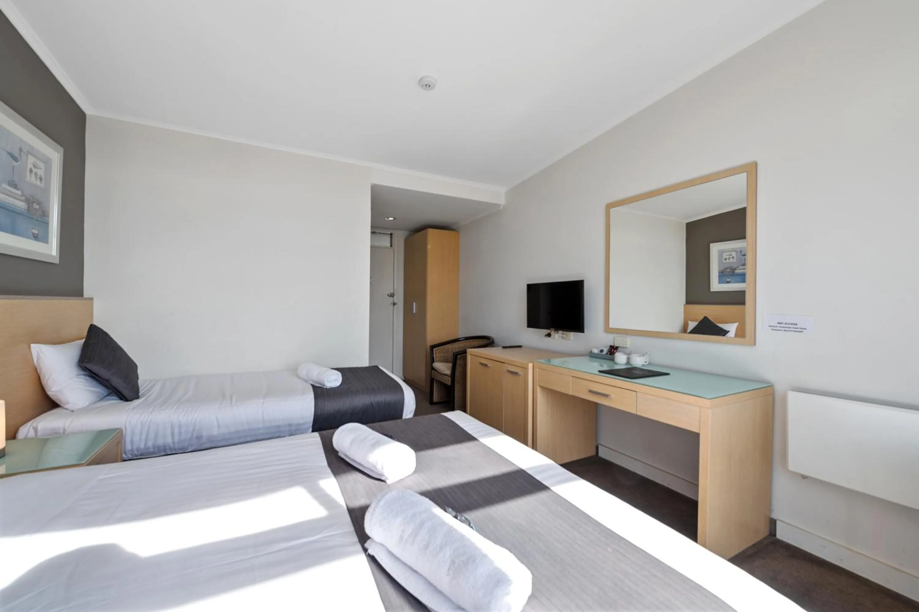 Bedroom, Bed in Scamander Beach Resort