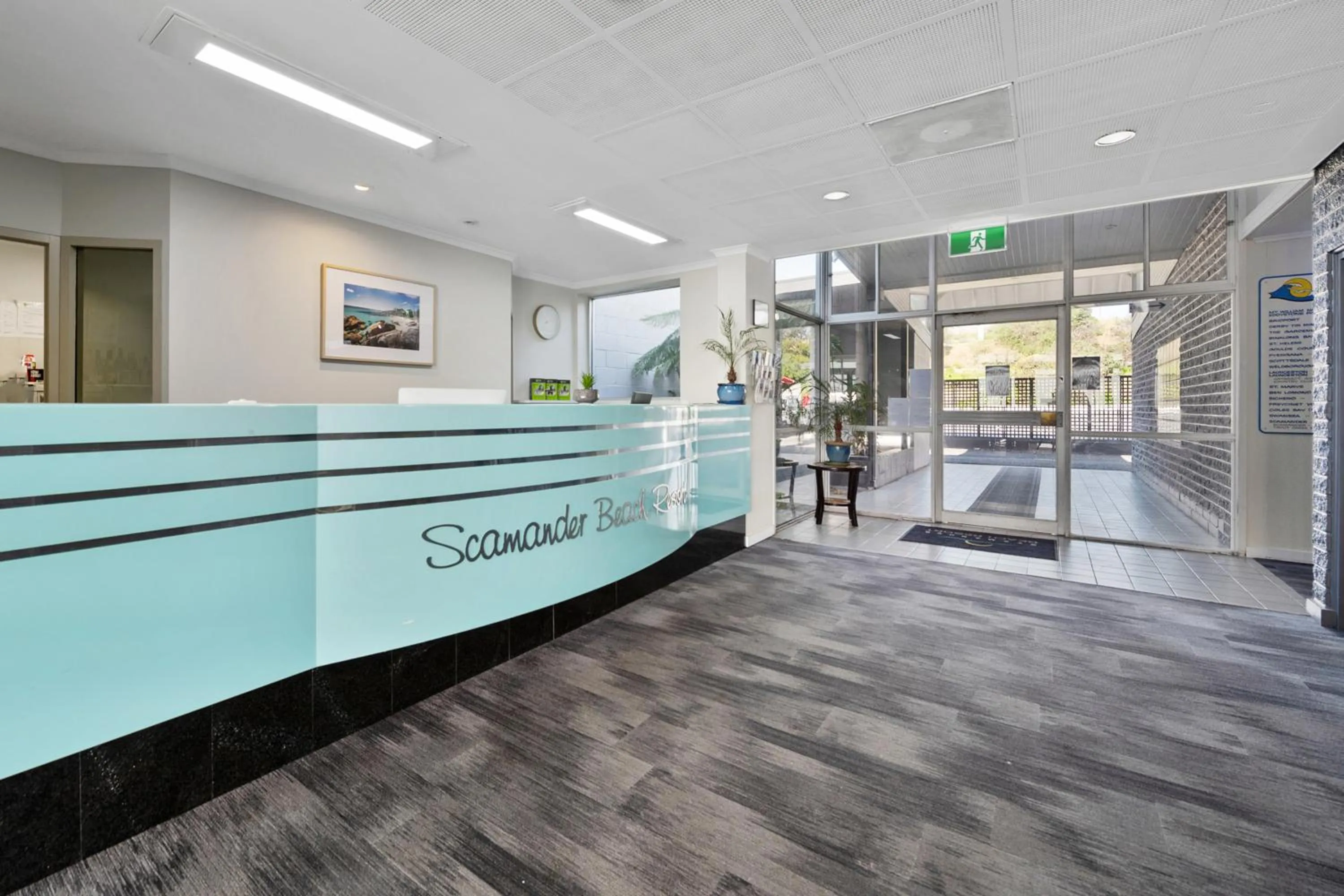 Facade/entrance in Scamander Beach Resort