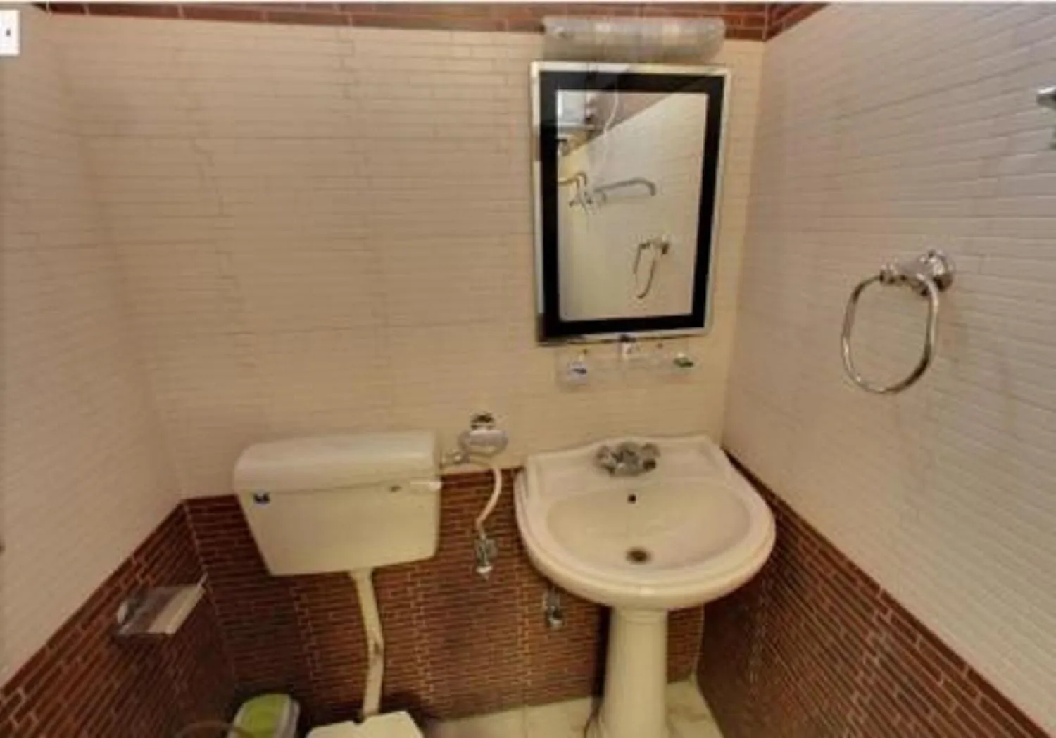 Bathroom in Hotel Landmark