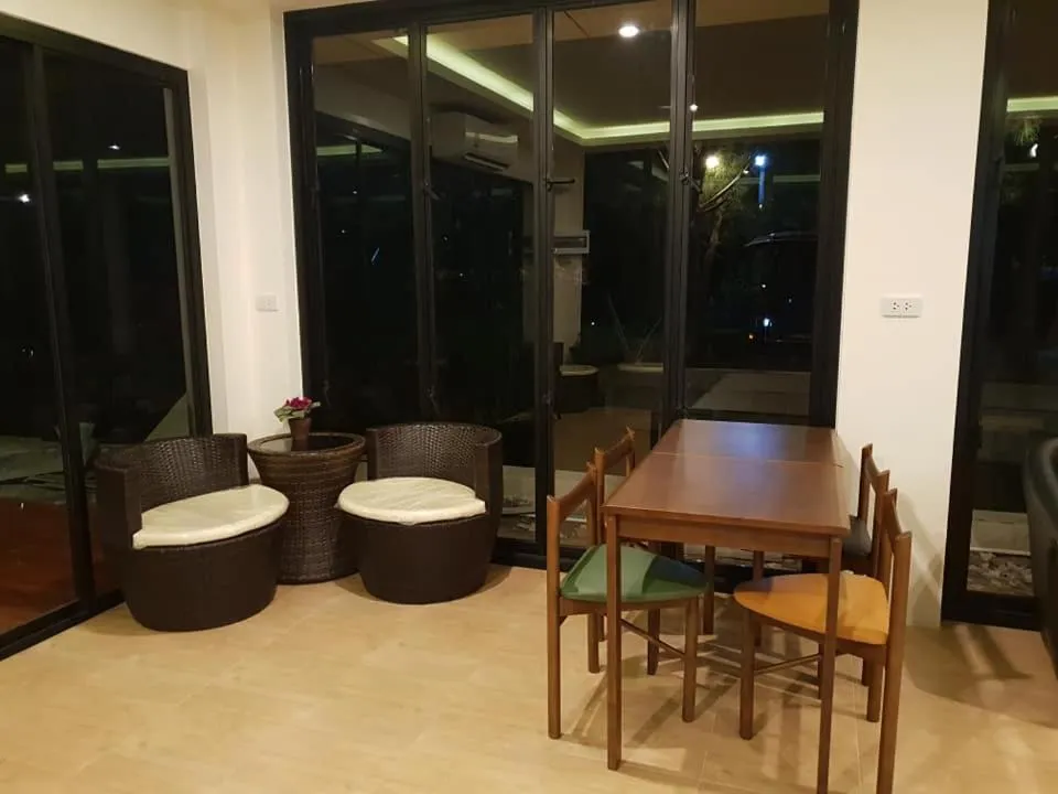 Restaurant/places to eat in T'Luck House Resort