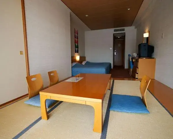 Standard Room with Tatami Area - single occupancy - Non-Smoking - South Wing in Akazawa Onsen Hotel Standard Room with Tatami Area - single occupancy - Non-Smoking - South Wing in Akazawa Onsen Hotel