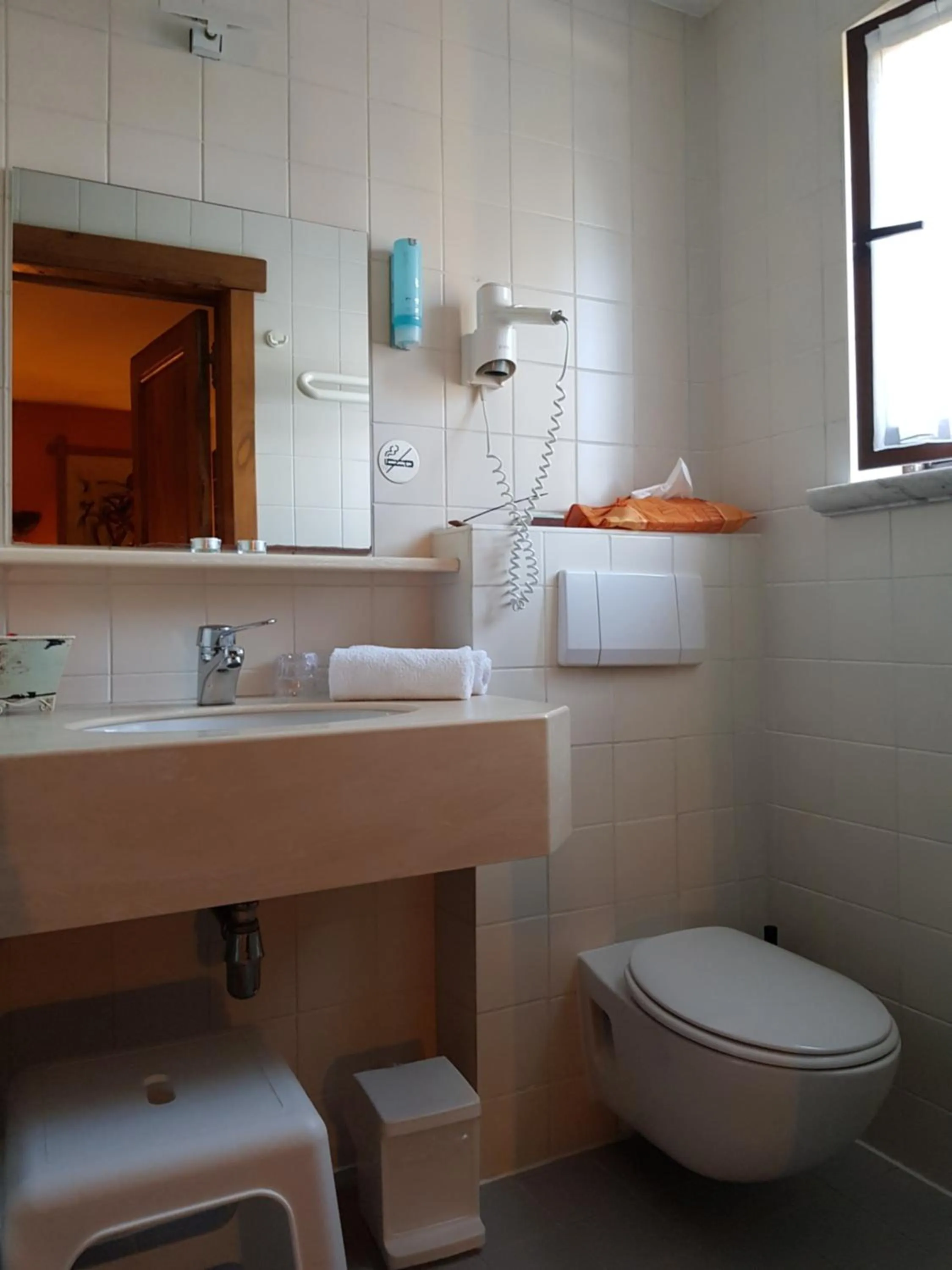 Bathroom in Hotel De Stokerij