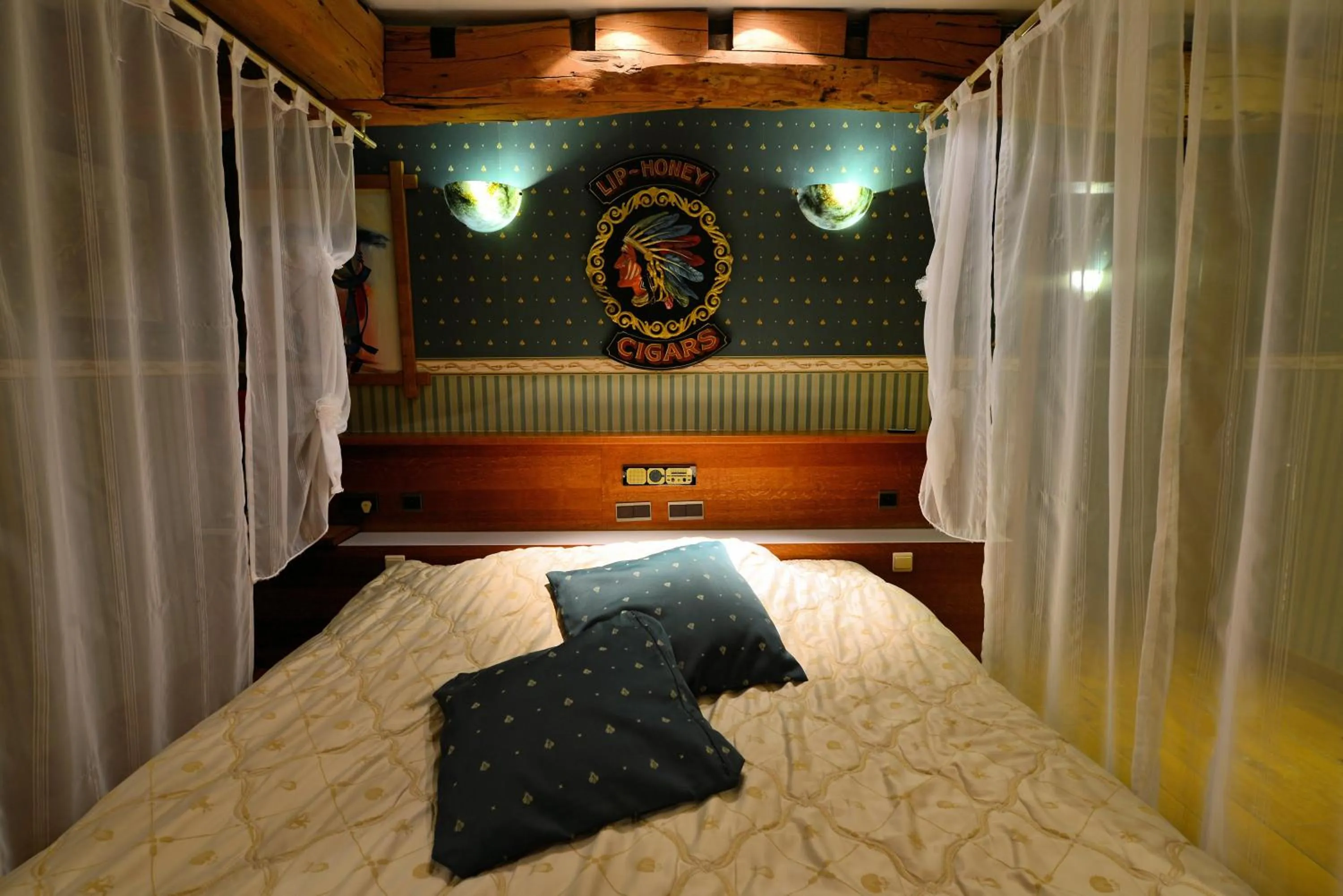 Bedroom in Hotel De Stokerij