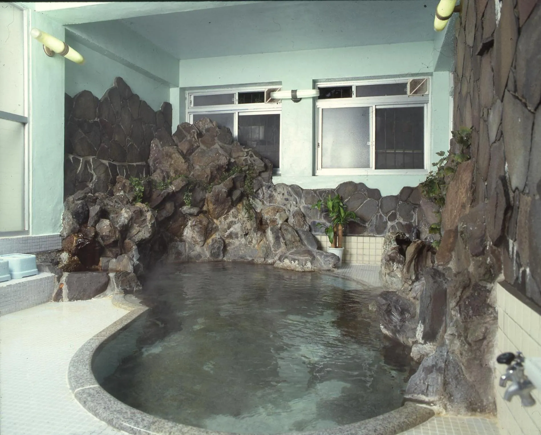 Hot Spring Bath in Motoyu Arimaya