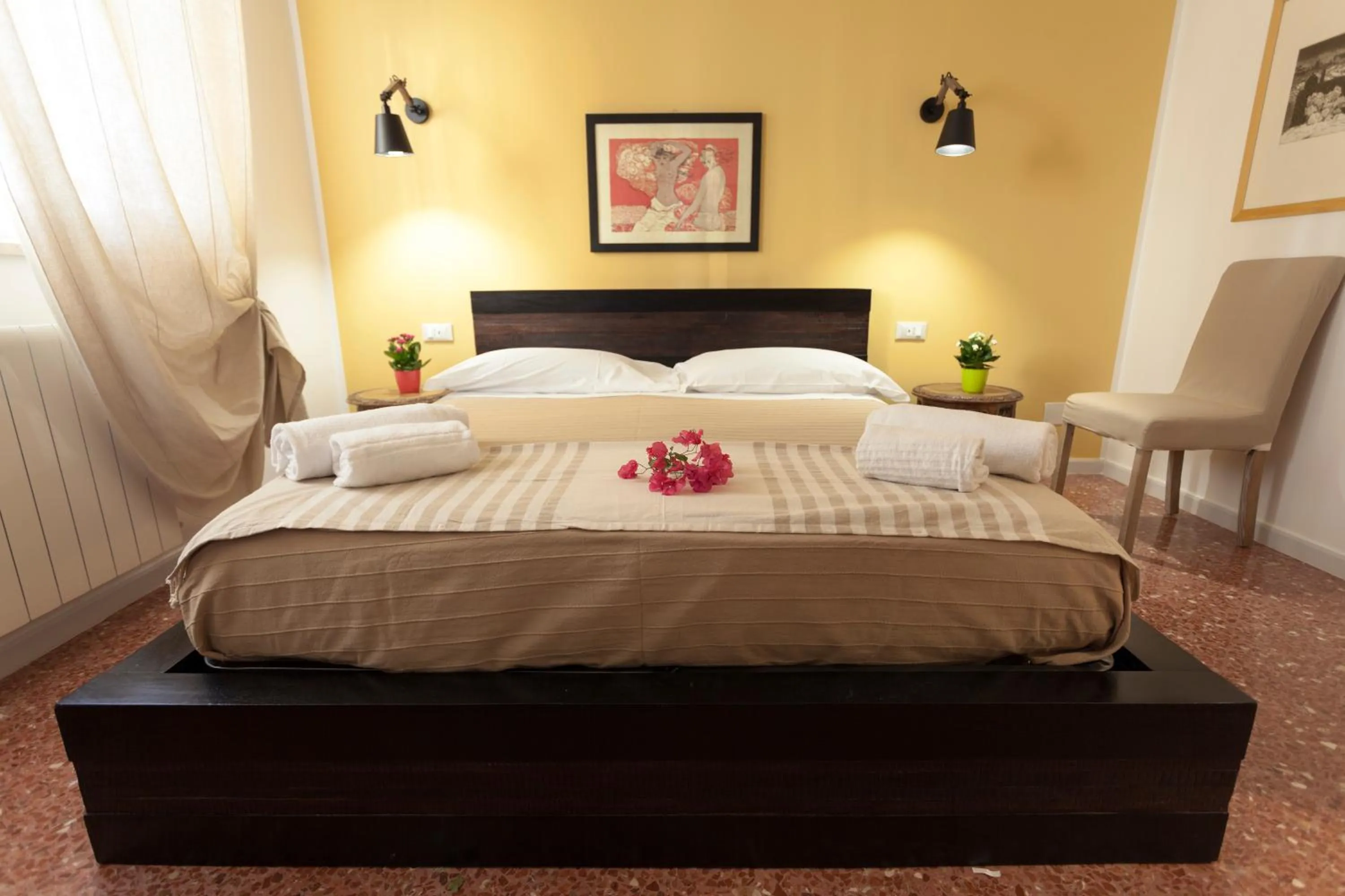 Photo of the whole room, Bed in Piazza Marina