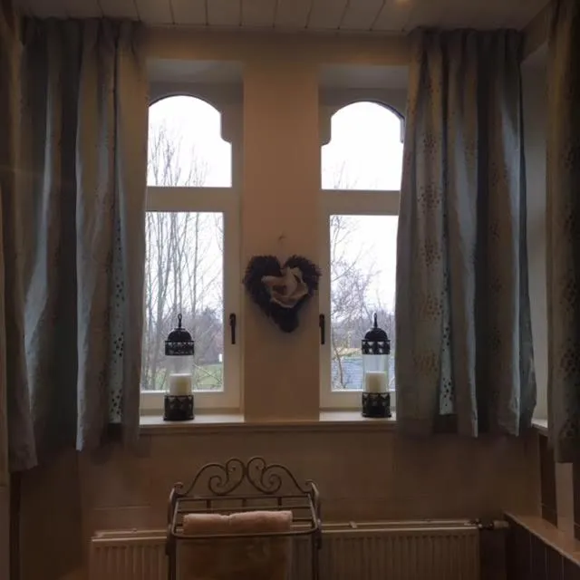 Bathroom in La Roseraie