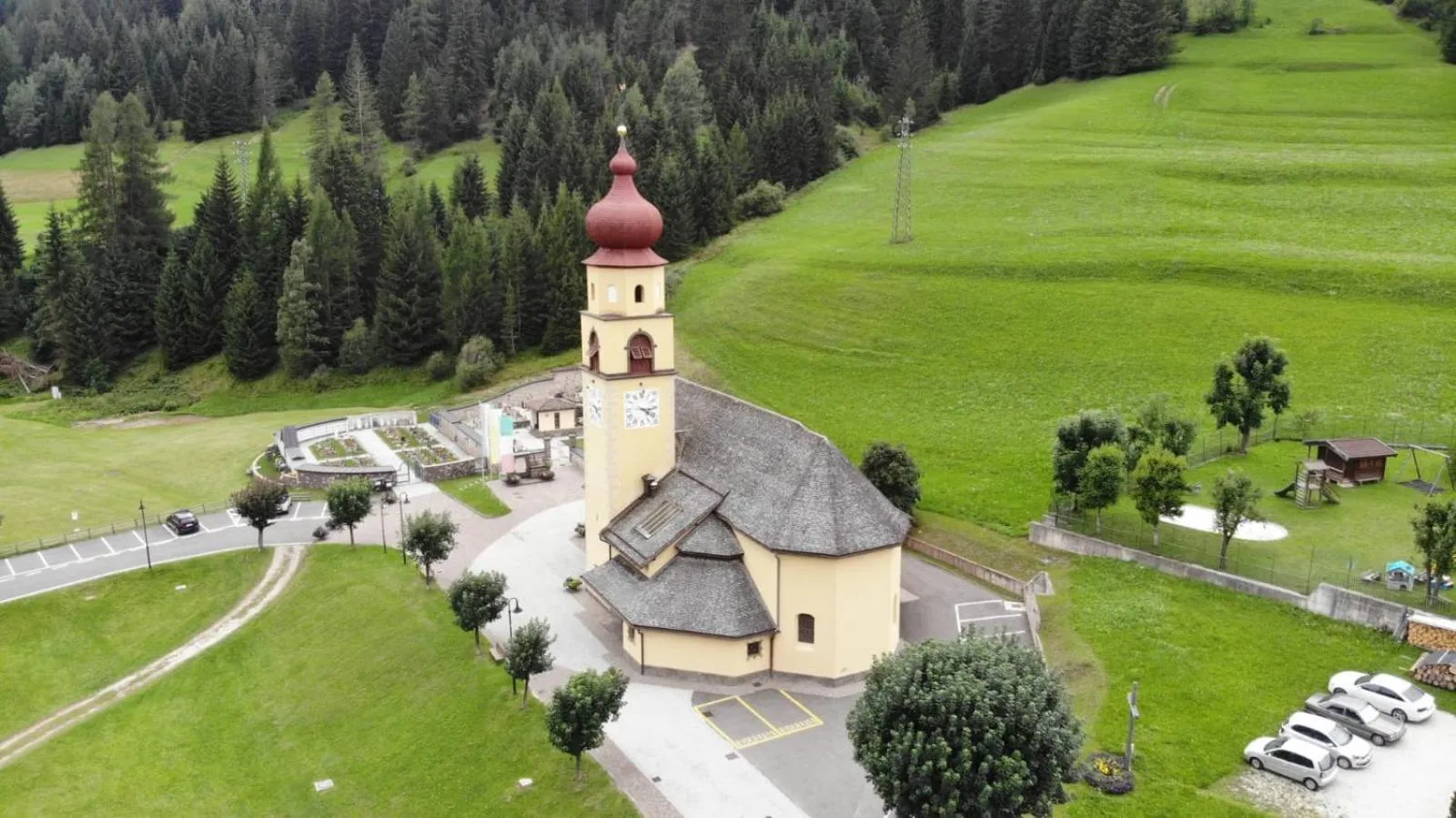 Garni Eden Bed and breakfast