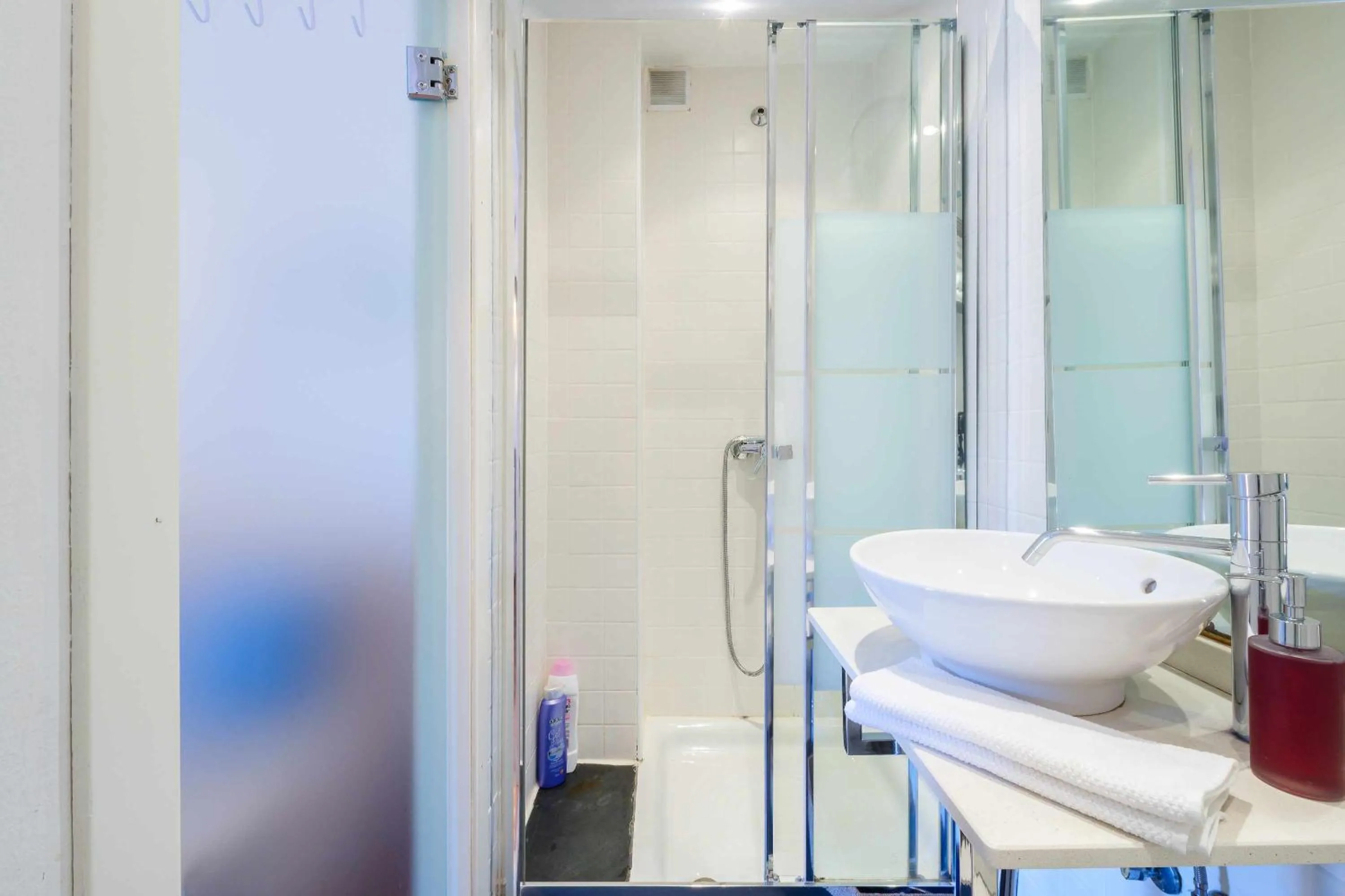 Shower in Toledo AP Alojamiento Turísticos