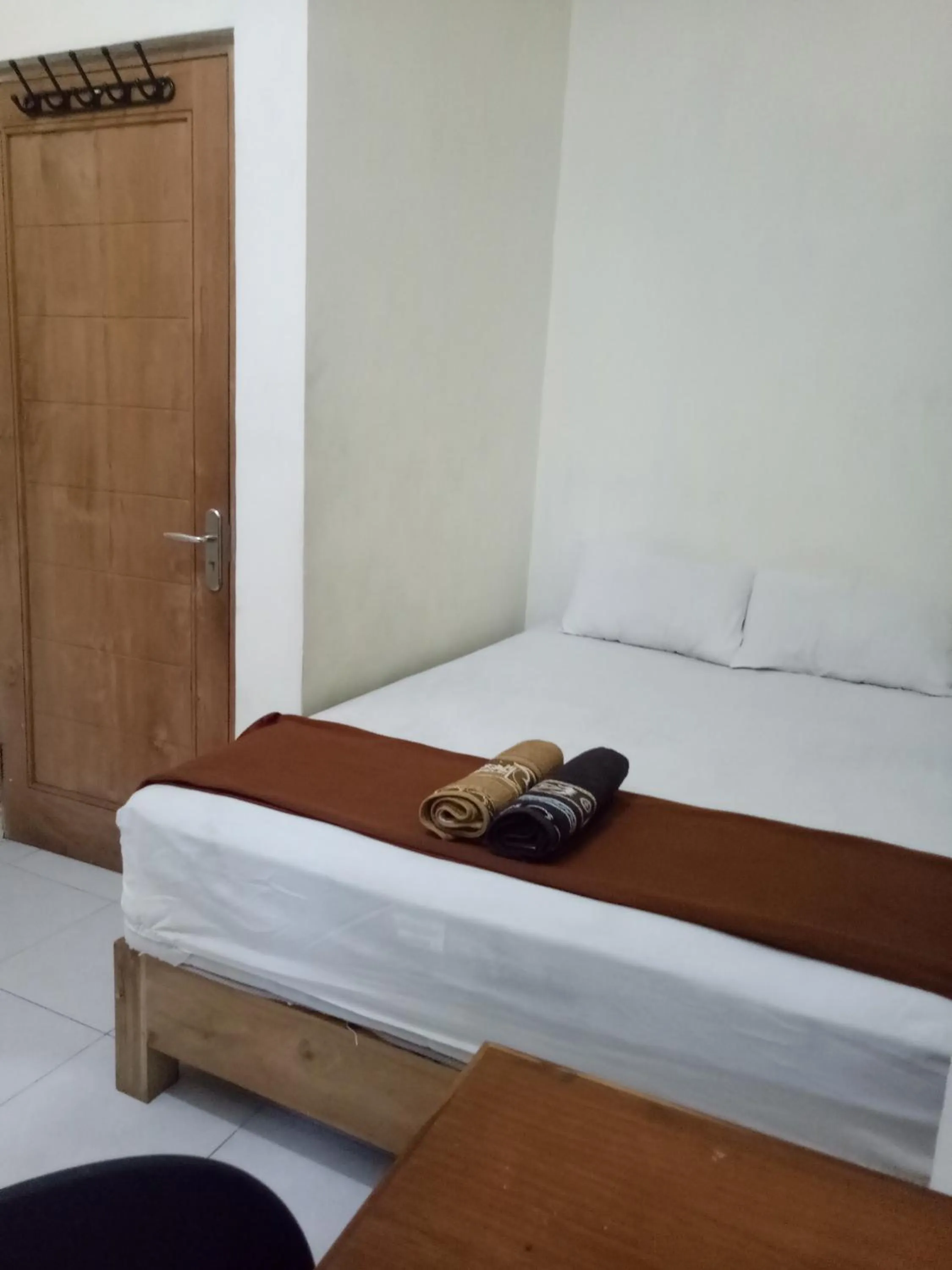 Bed in Losmen Fadel Malioboro Jogja