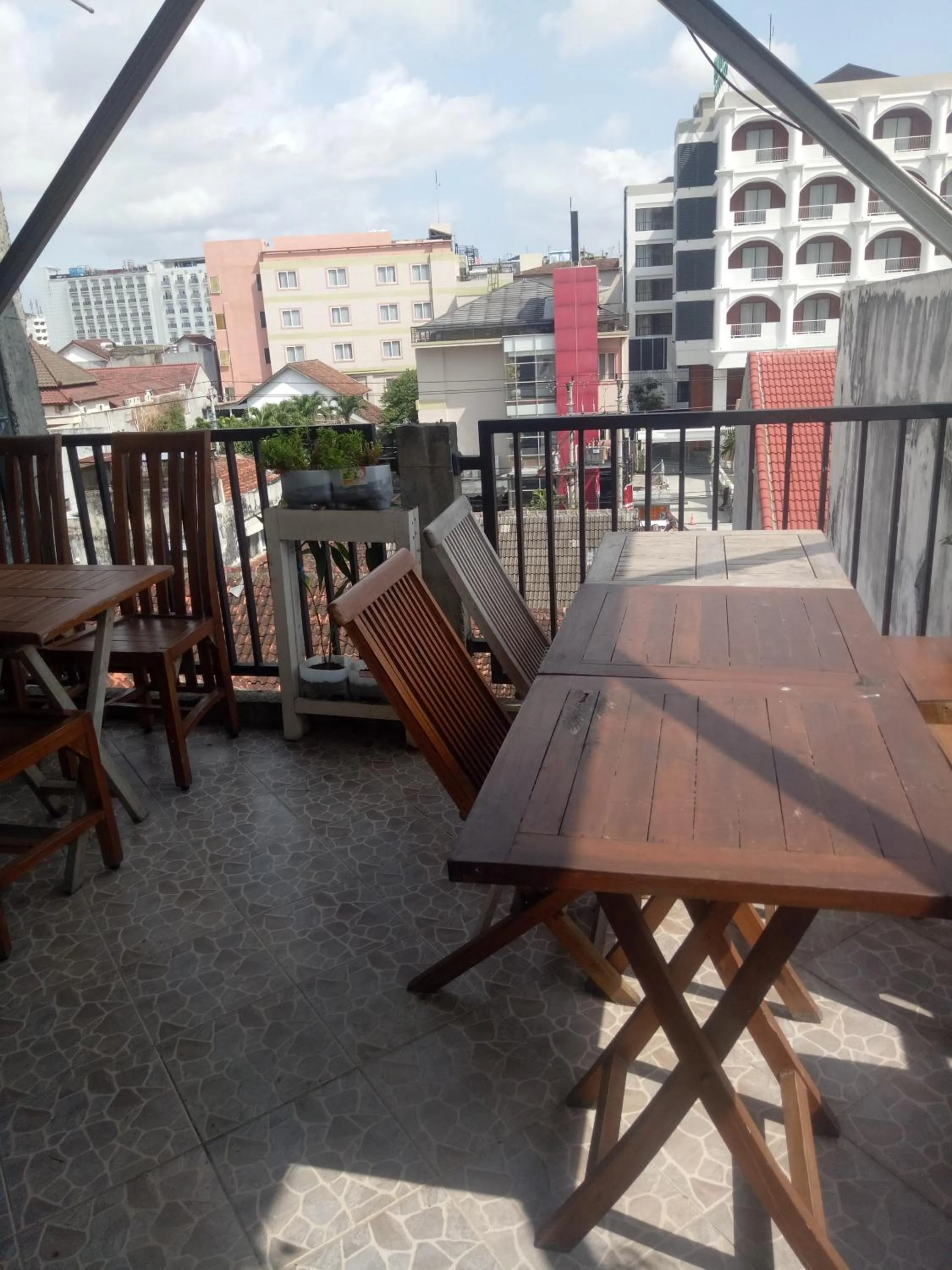 Restaurant/places to eat in Losmen Fadel Malioboro Jogja