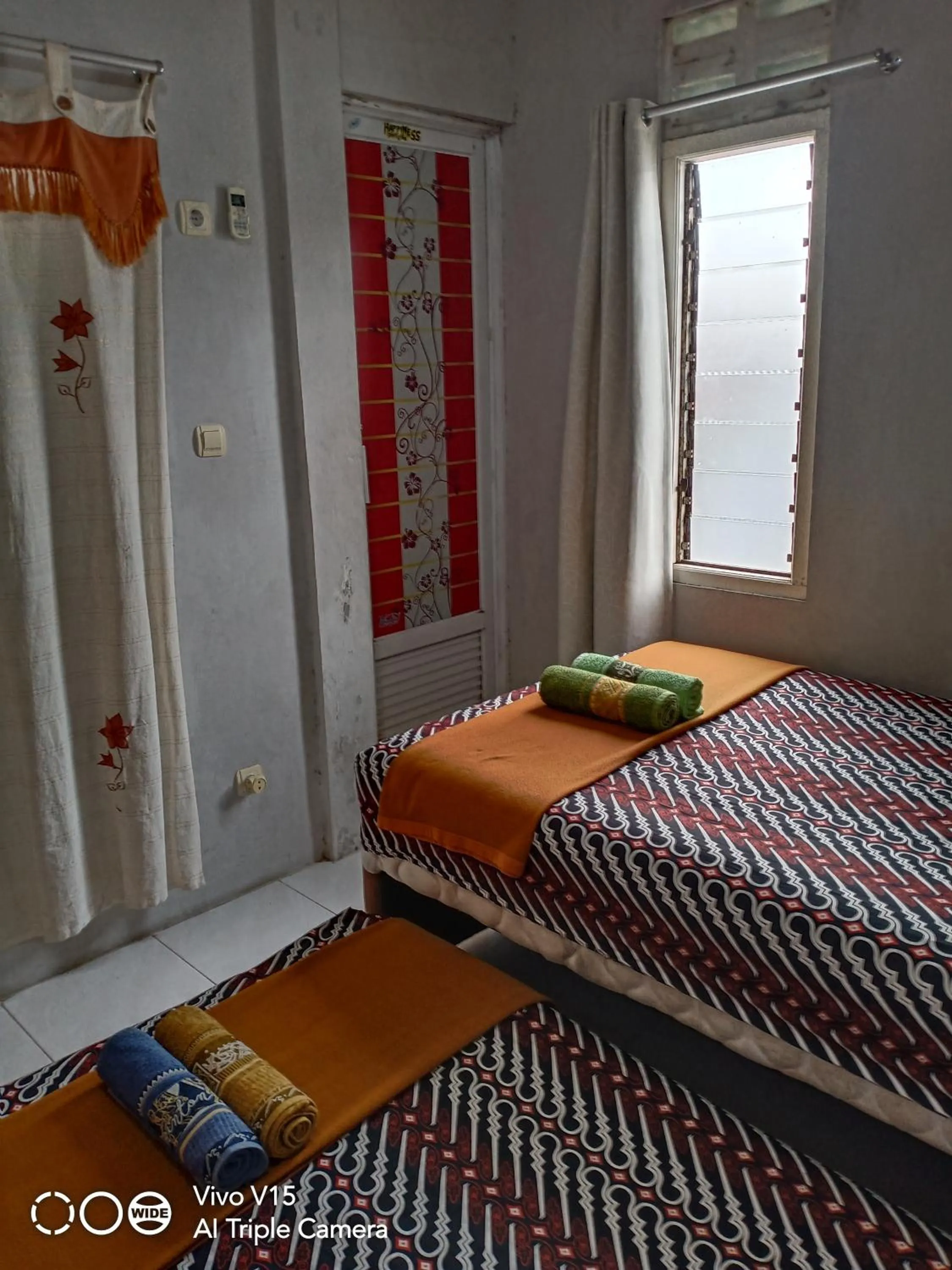 Property building, Bed in Losmen Fadel Malioboro Jogja