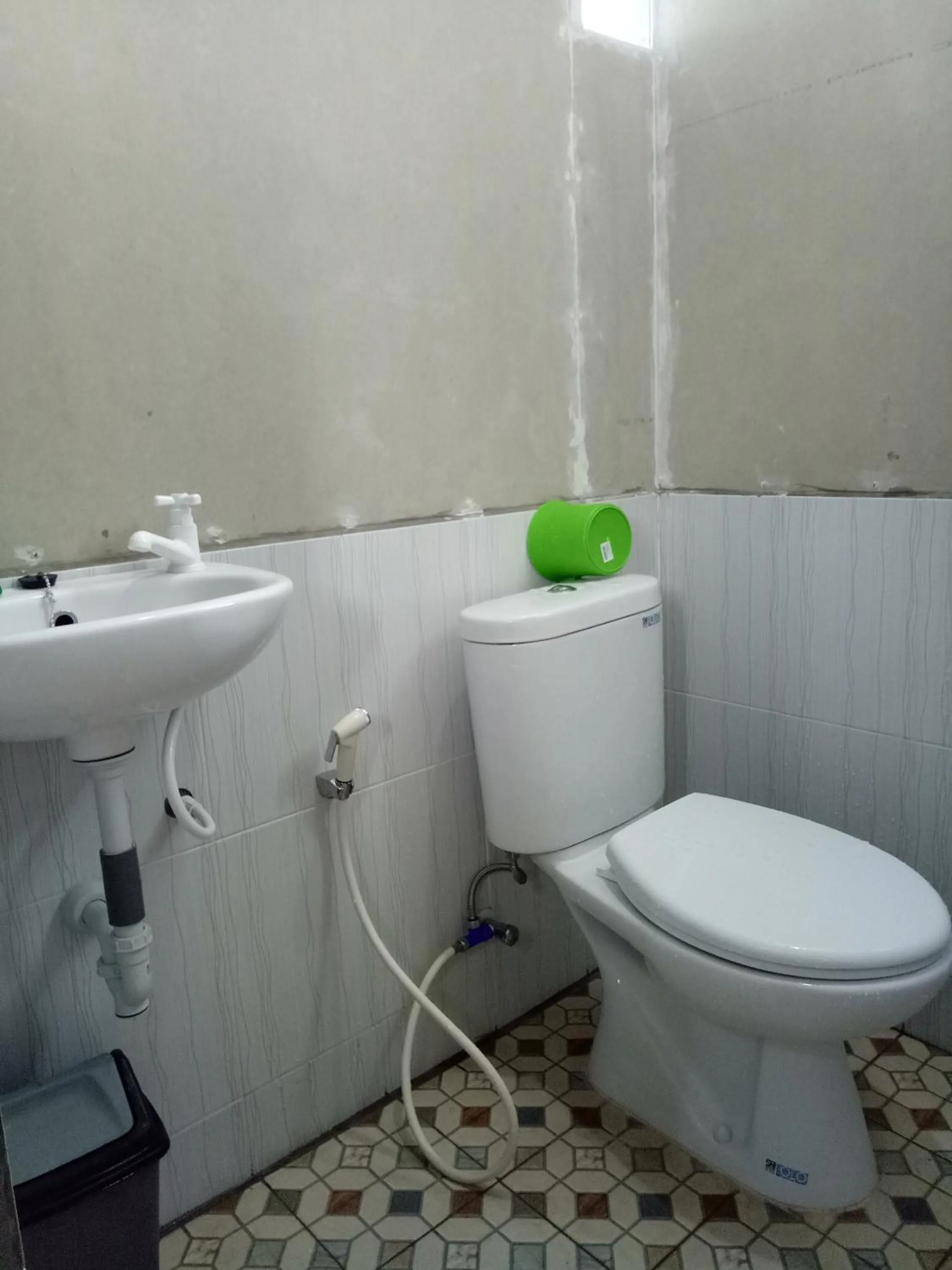 Bathroom in Losmen Fadel Malioboro Jogja