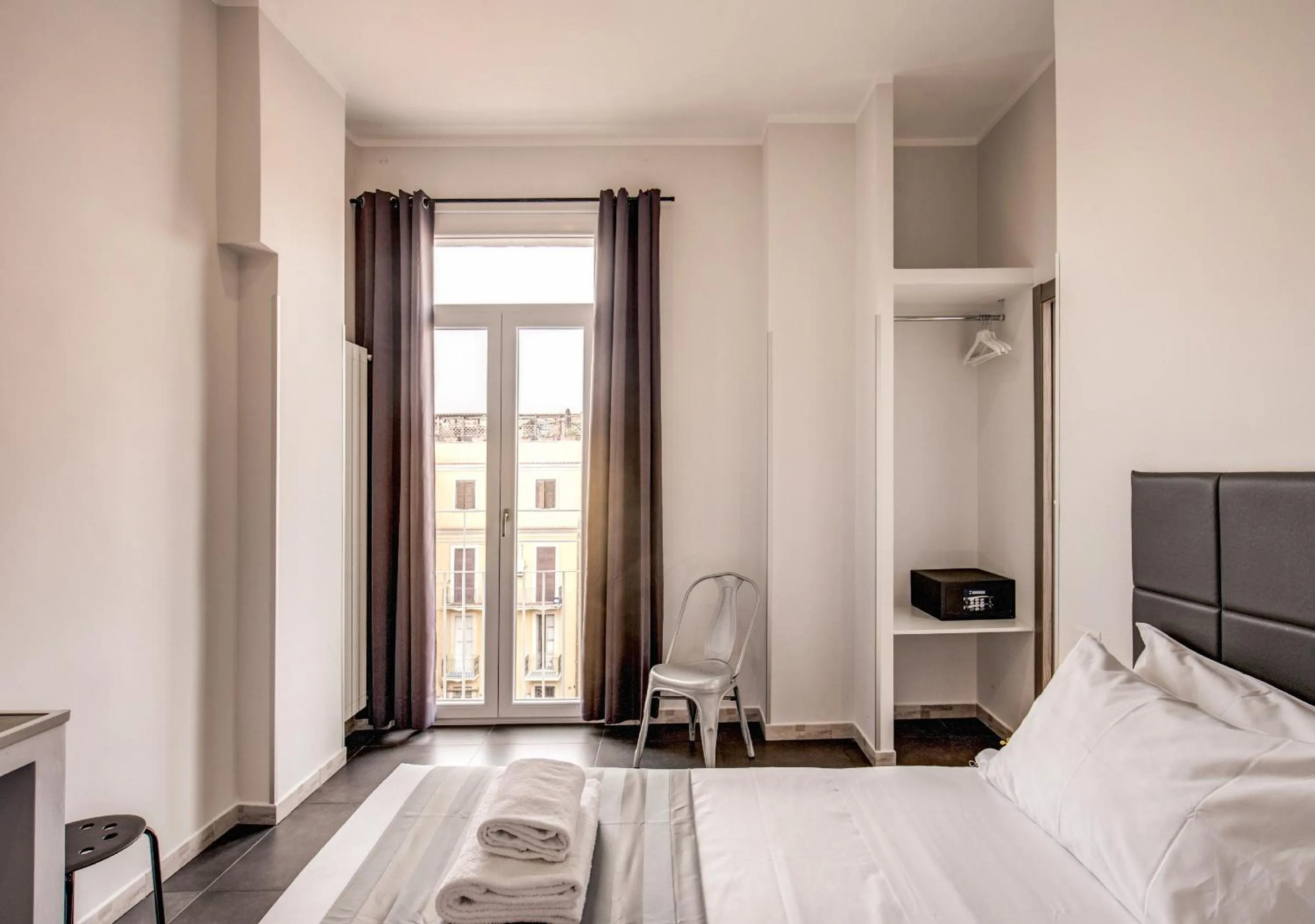 Photo of the whole room, Bed in Floor 6 Boutique Rooms by DOT Suites