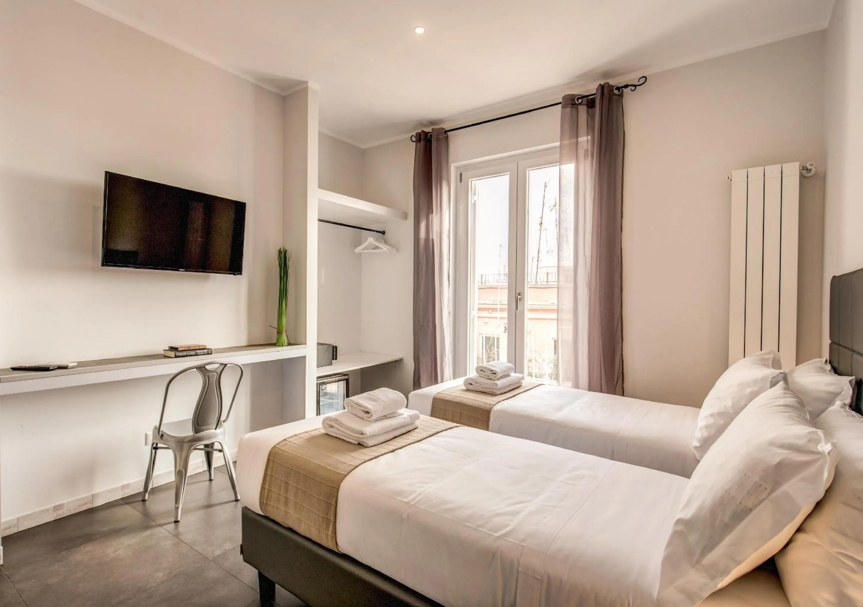 Photo of the whole room, Bed in Floor 6 Boutique Rooms by DOT Suites