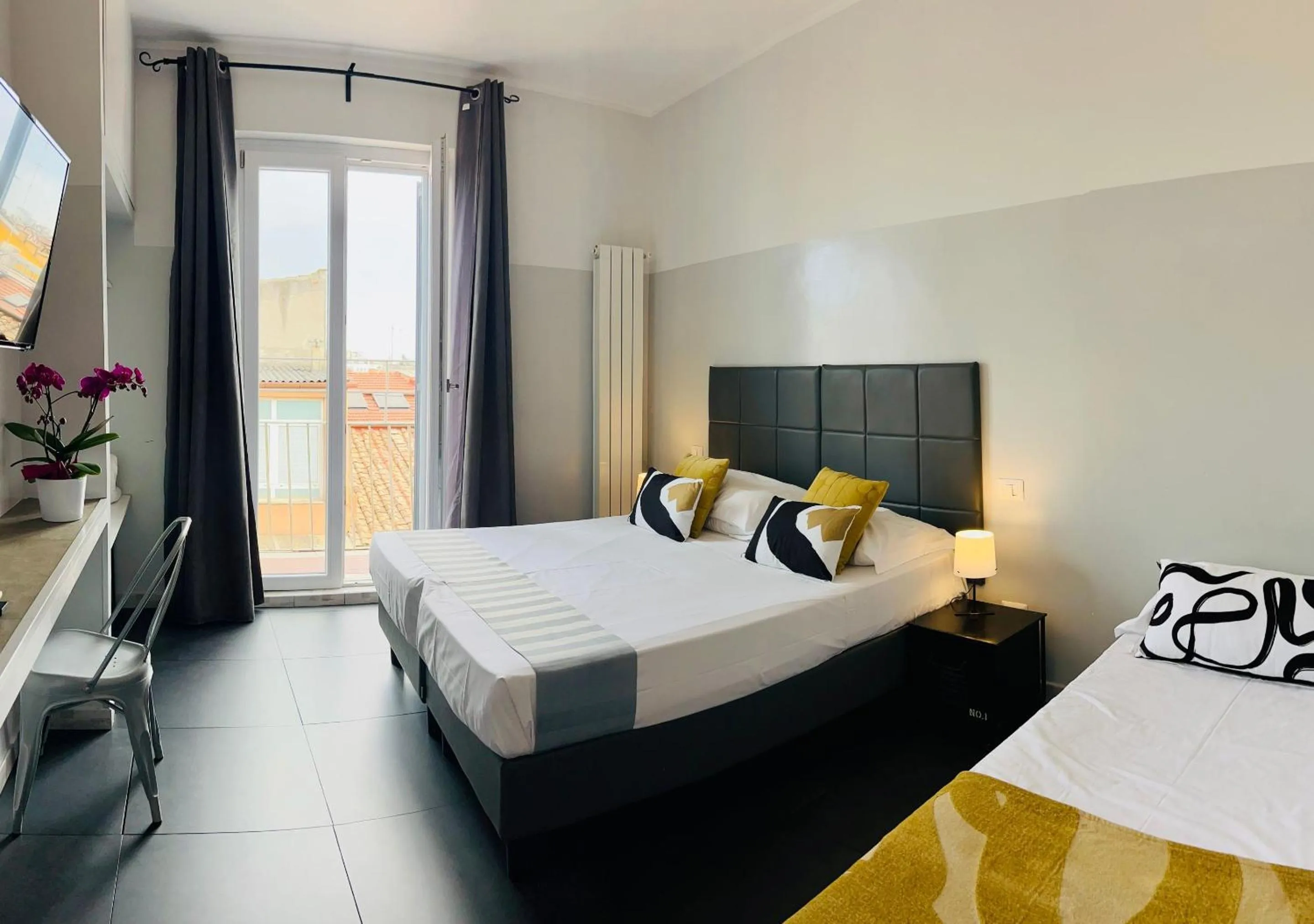 Photo of the whole room, Bed in Floor 6 Boutique Rooms by DOT Suites