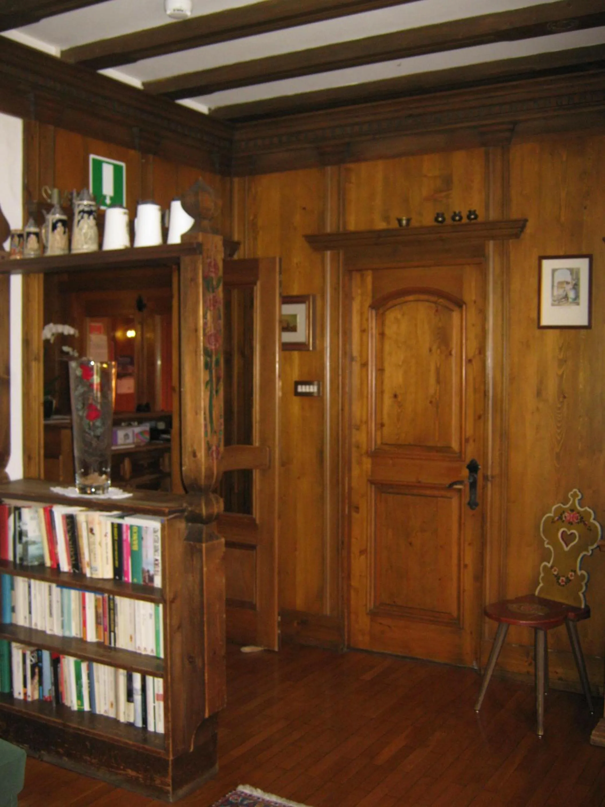 Communal lounge/ TV room in Dolomiti Sport Hotel