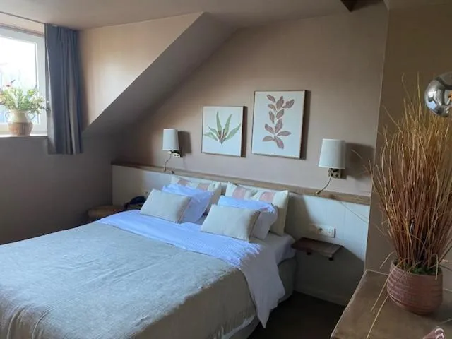 Bedroom, Bed in Hotel Louisa