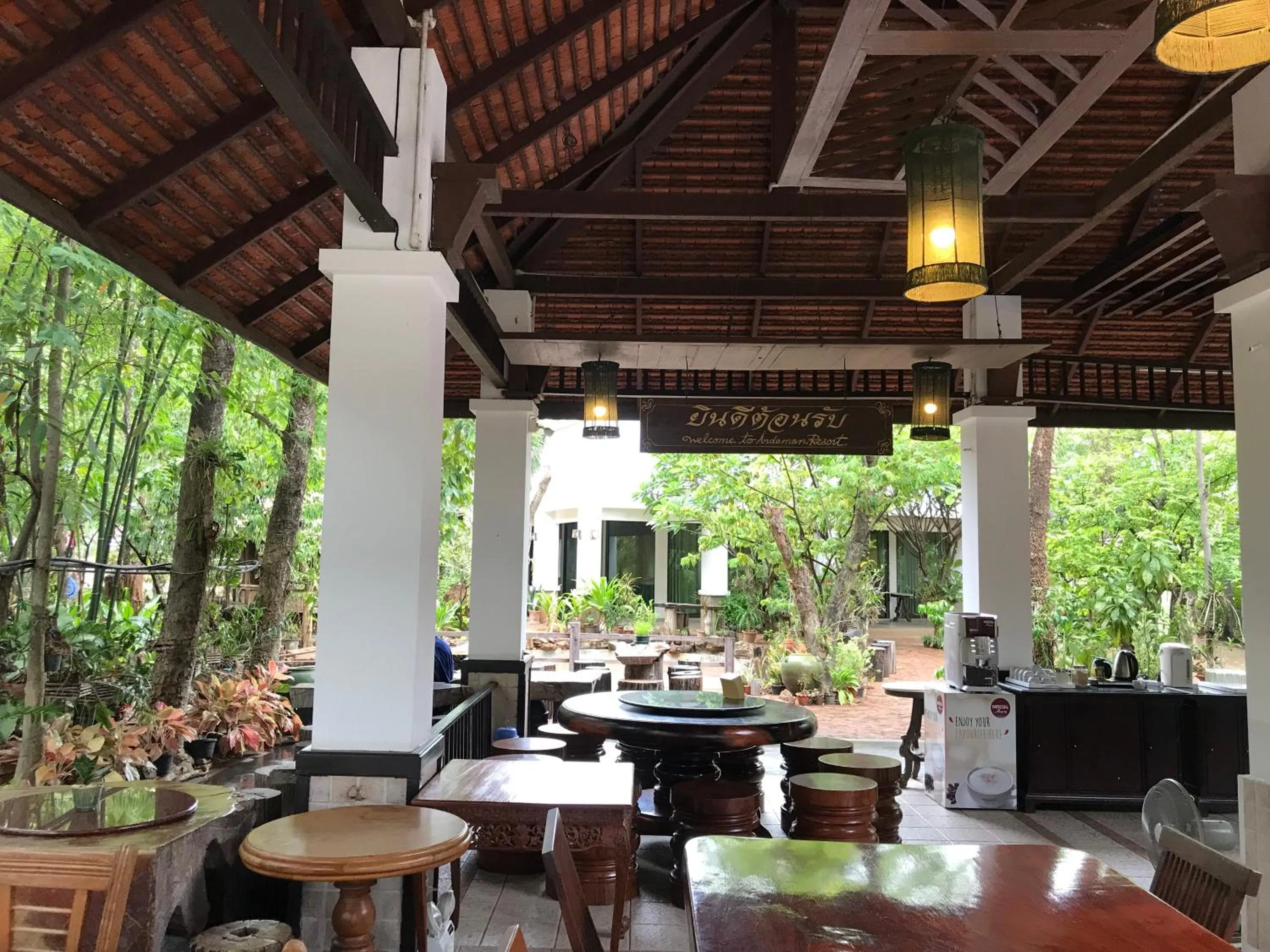 Restaurant/places to eat in Tak Andaman Resort & Hotel