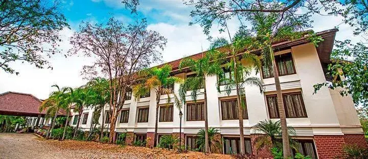 Property building in Tak Andaman Resort & Hotel Property building in Tak Andaman Resort & Hotel