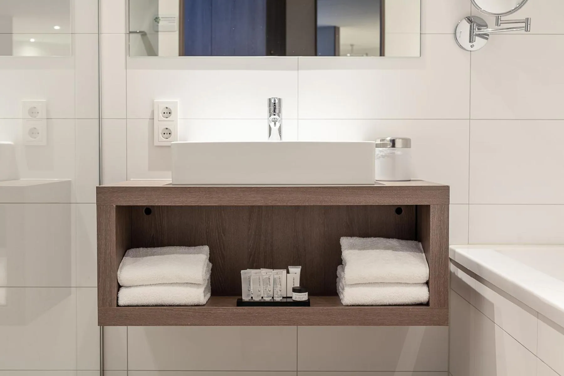 Bathroom in Van der Valk Hotel Groningen-Hoogkerk