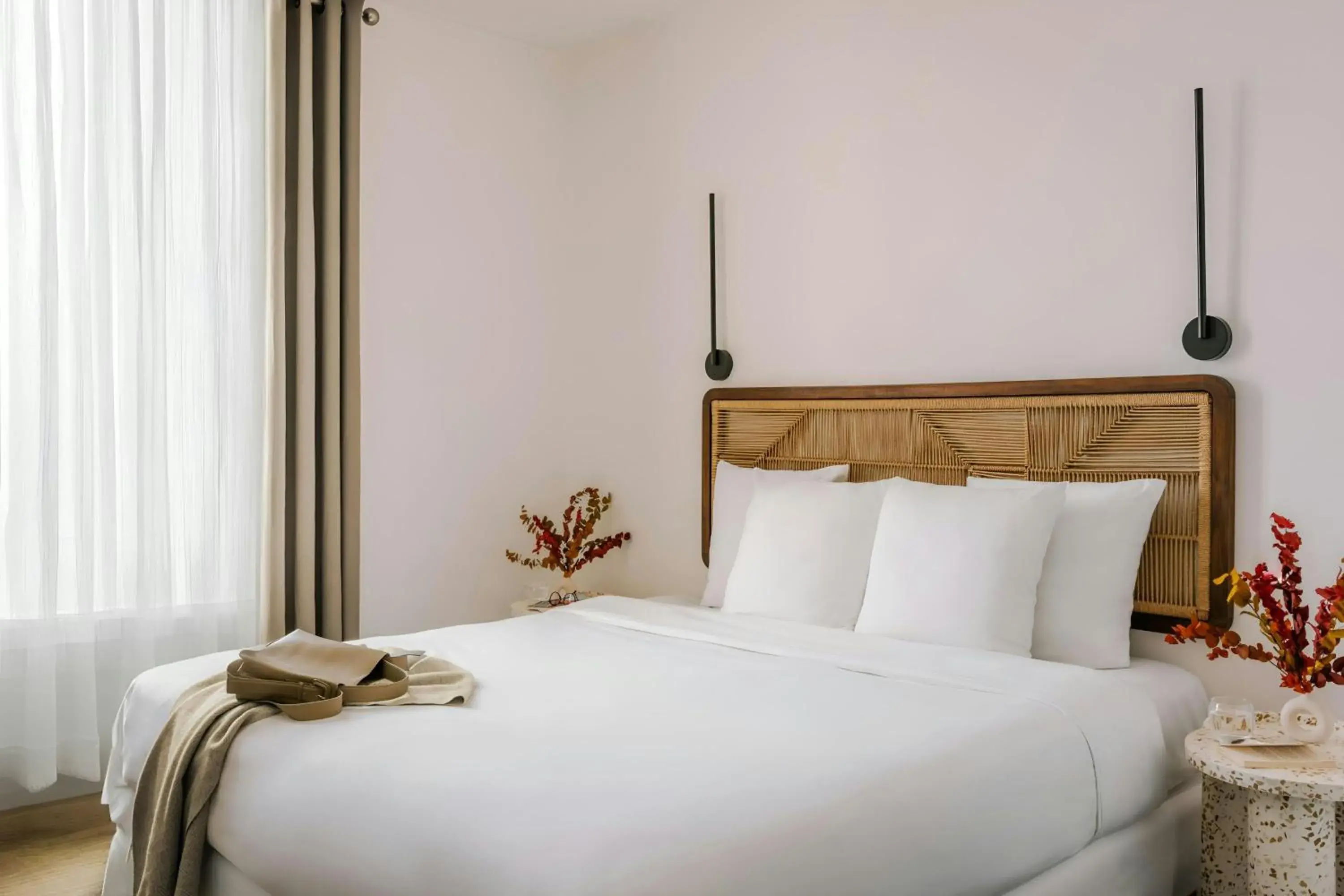 Smaller King Room in Yelo Belle Epoque Hotel Centre Ville, Sonder by Marriott Bonvoy Smaller King Room in Yelo Belle Epoque Hotel Centre Ville, Sonder by Marriott Bonvoy