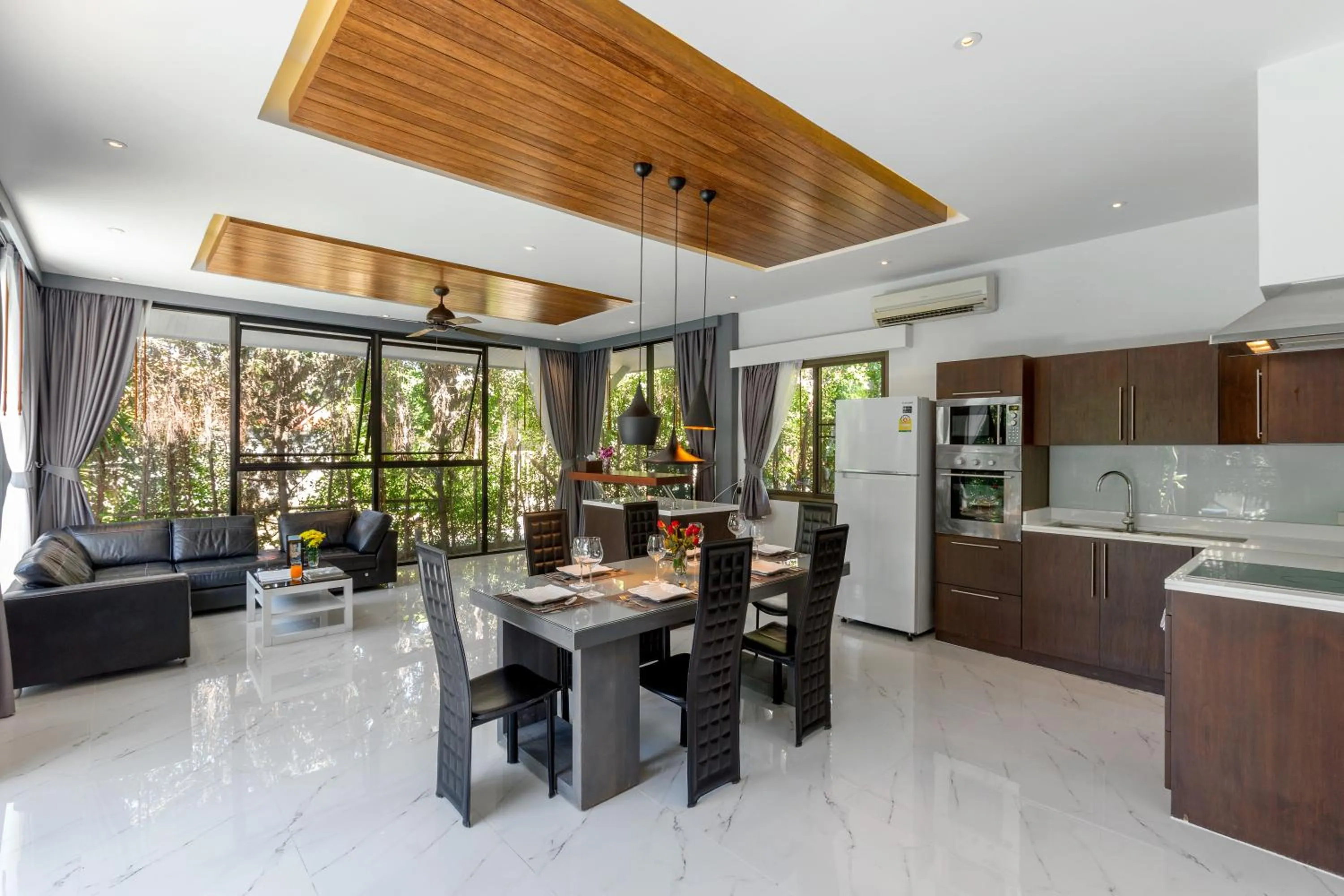 Kitchen or kitchenette in Karon Beach Pool Villa - Sha Extra Plus