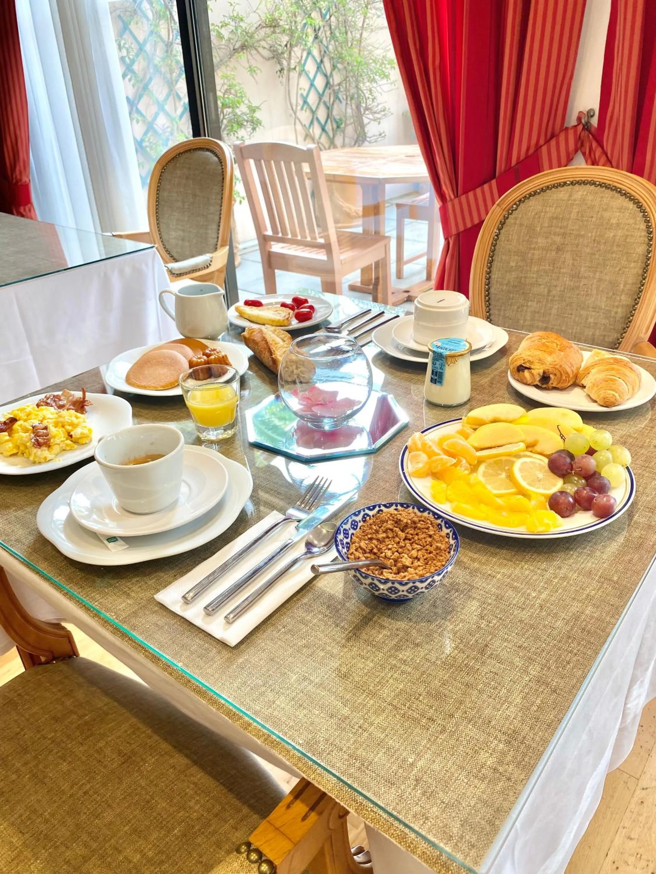 Breakfast in Sun Riviera Hotel