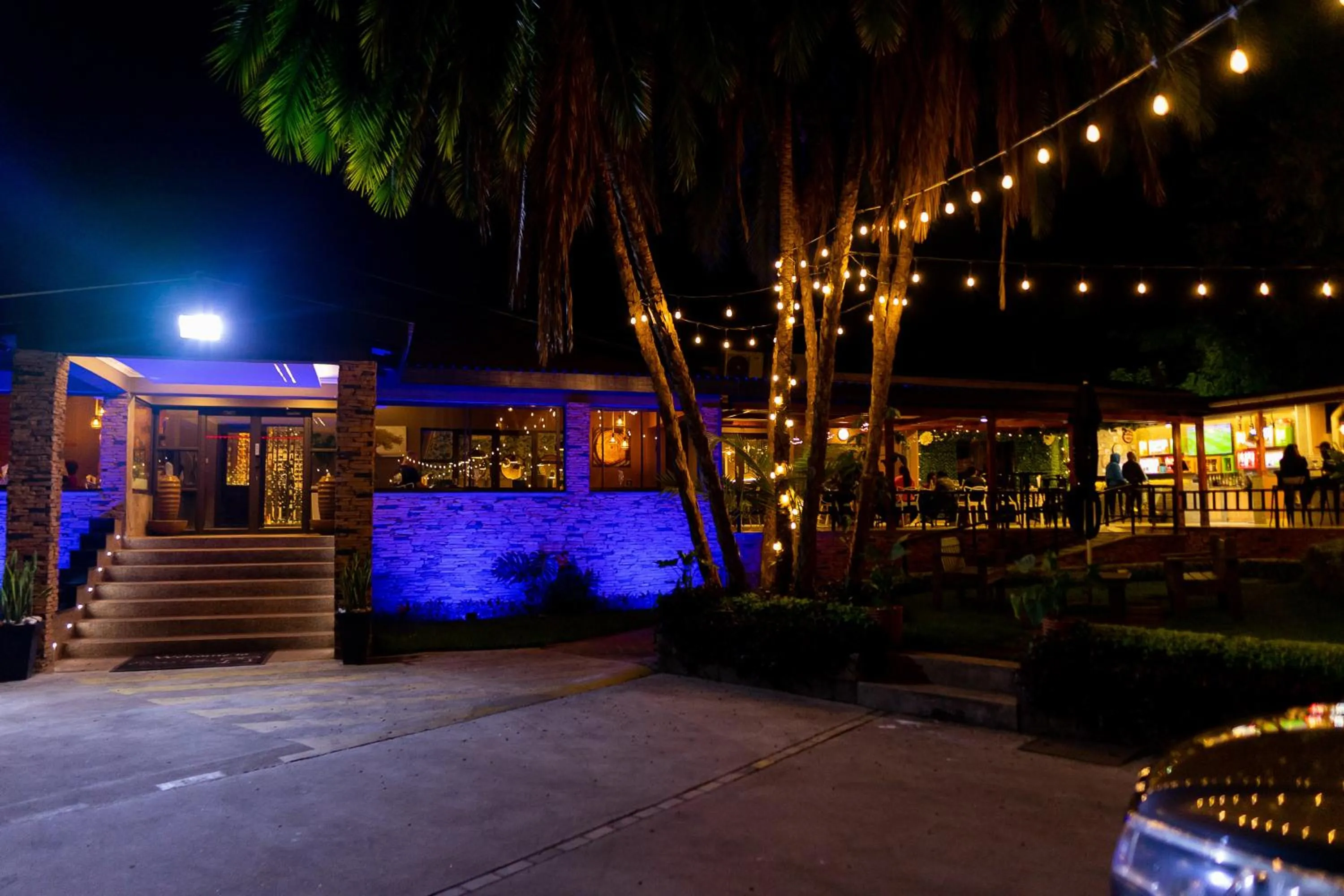 Property building in Casa Mia Lodge & Restaurant