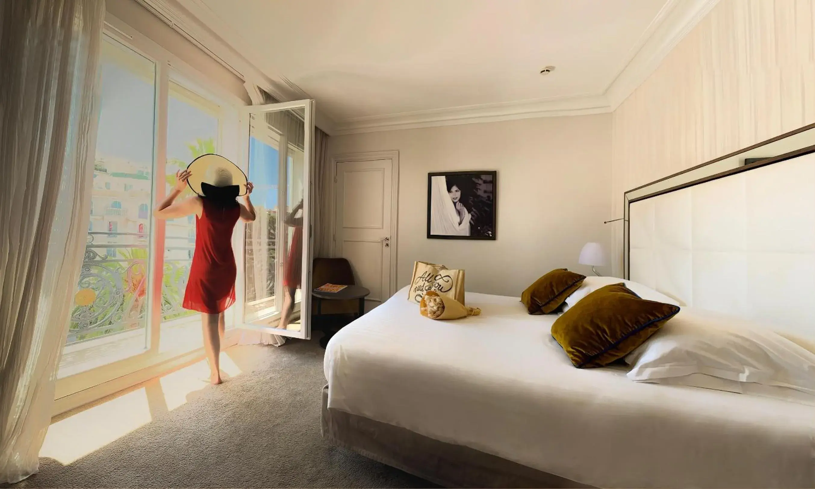 Bedroom, Bed in Hôtel Le Canberra Bedroom, Bed in Hôtel Le Canberra