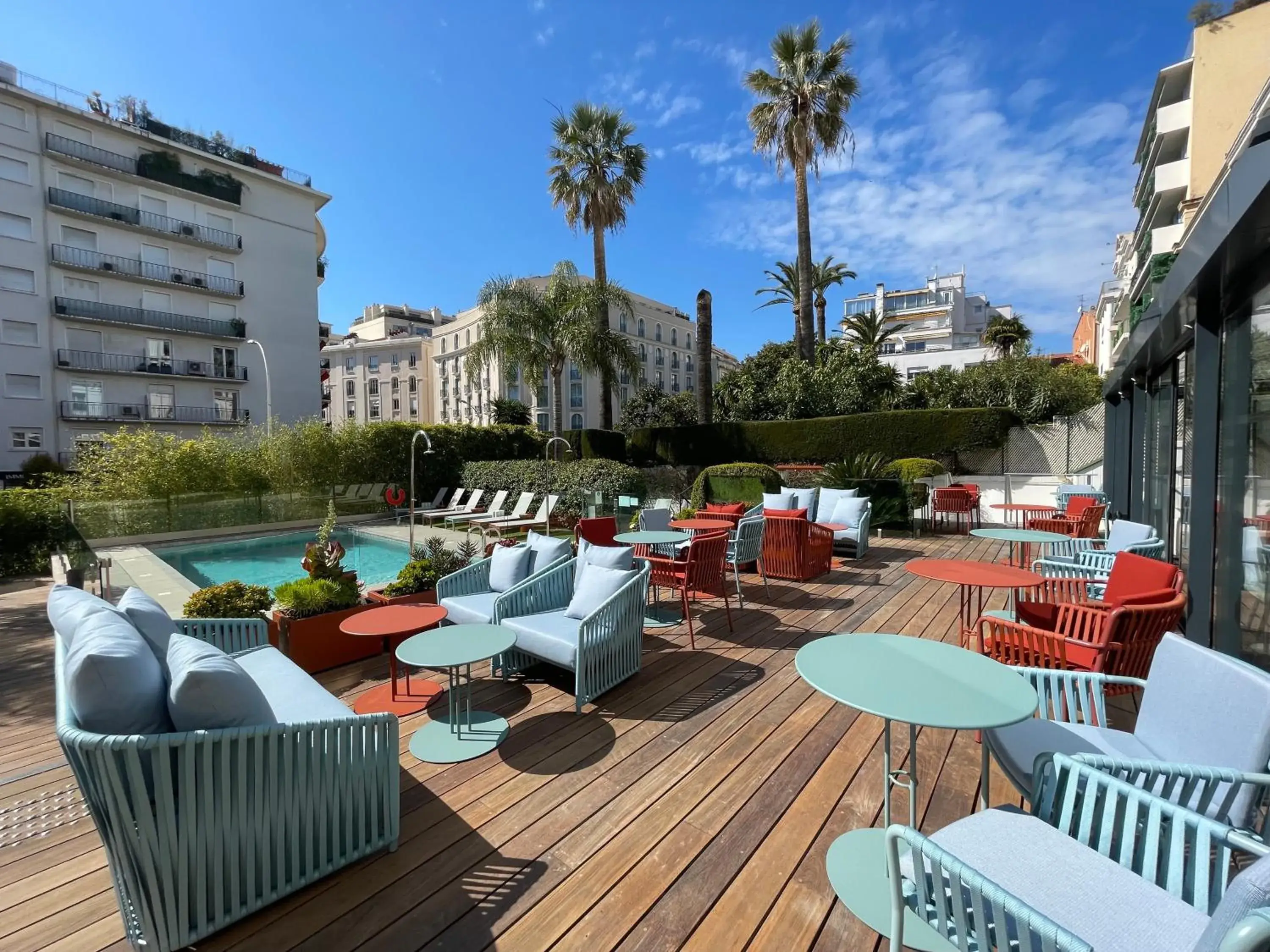 Swimming pool in Hôtel Le Canberra Swimming pool in Hôtel Le Canberra