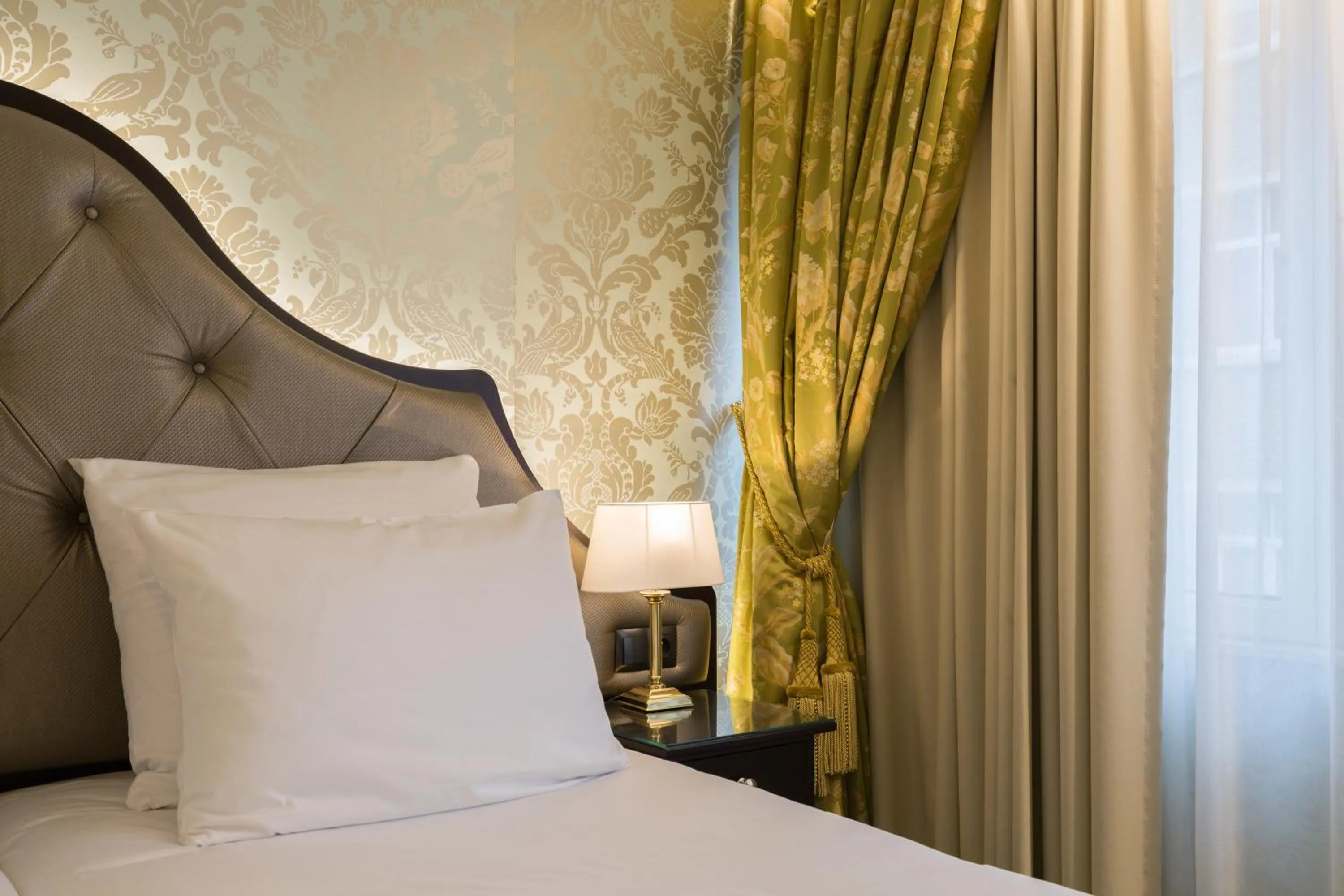 Bed in Stanhope Hotel by Thon Hotels