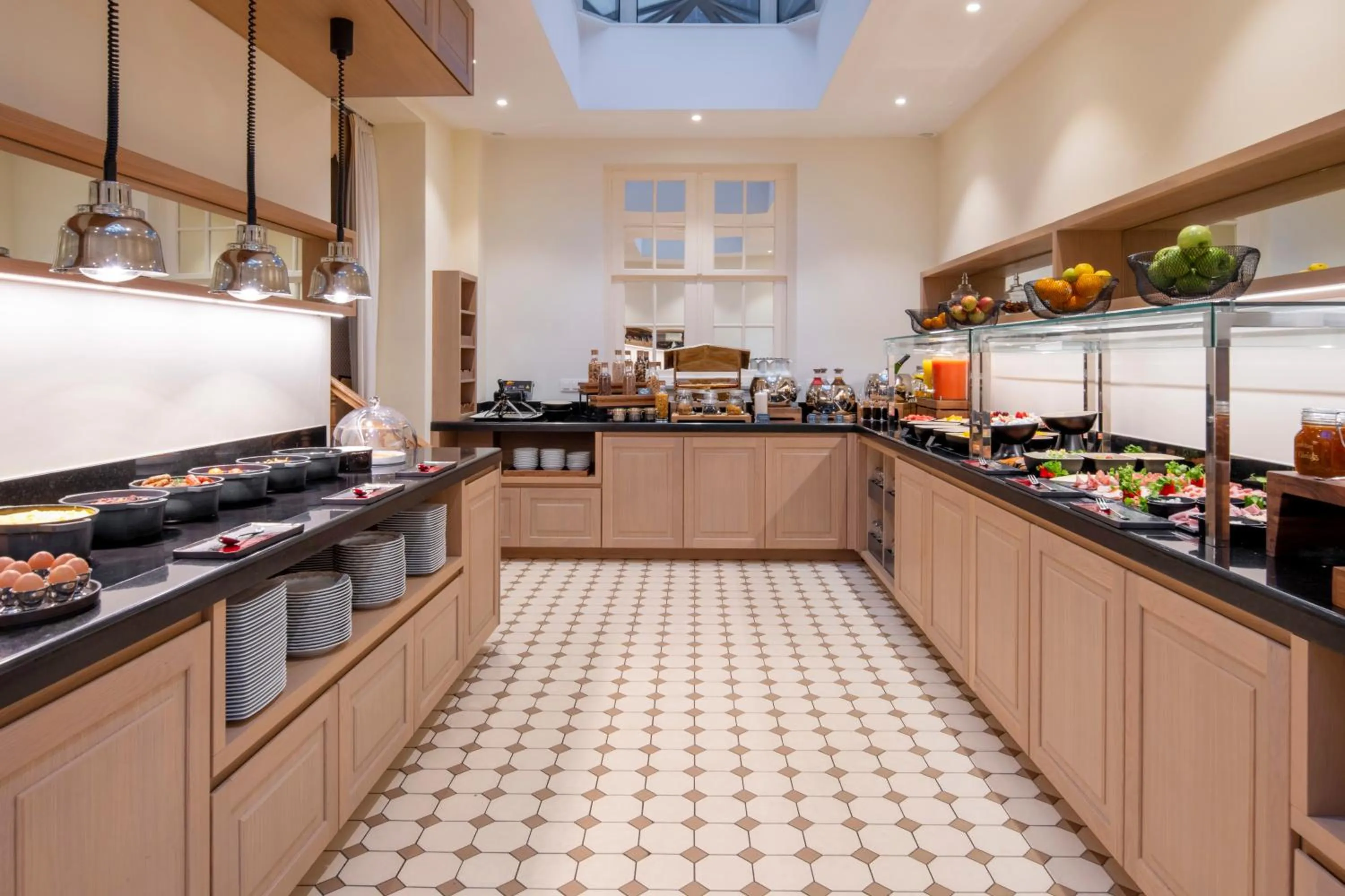 Food and drinks in Stanhope Hotel by Thon Hotels