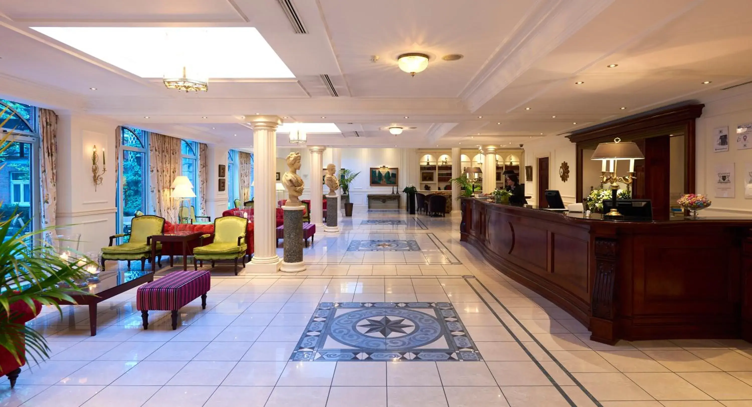 Lobby or reception in Stanhope Hotel by Thon Hotels Lobby or reception in Stanhope Hotel by Thon Hotels