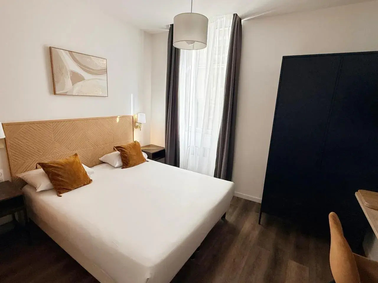 Bed in Hôtel P.L.M. Bed in Hôtel P.L.M.