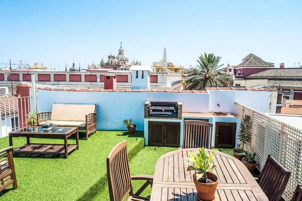 Ático con piscina junto catedral de Sevilla.