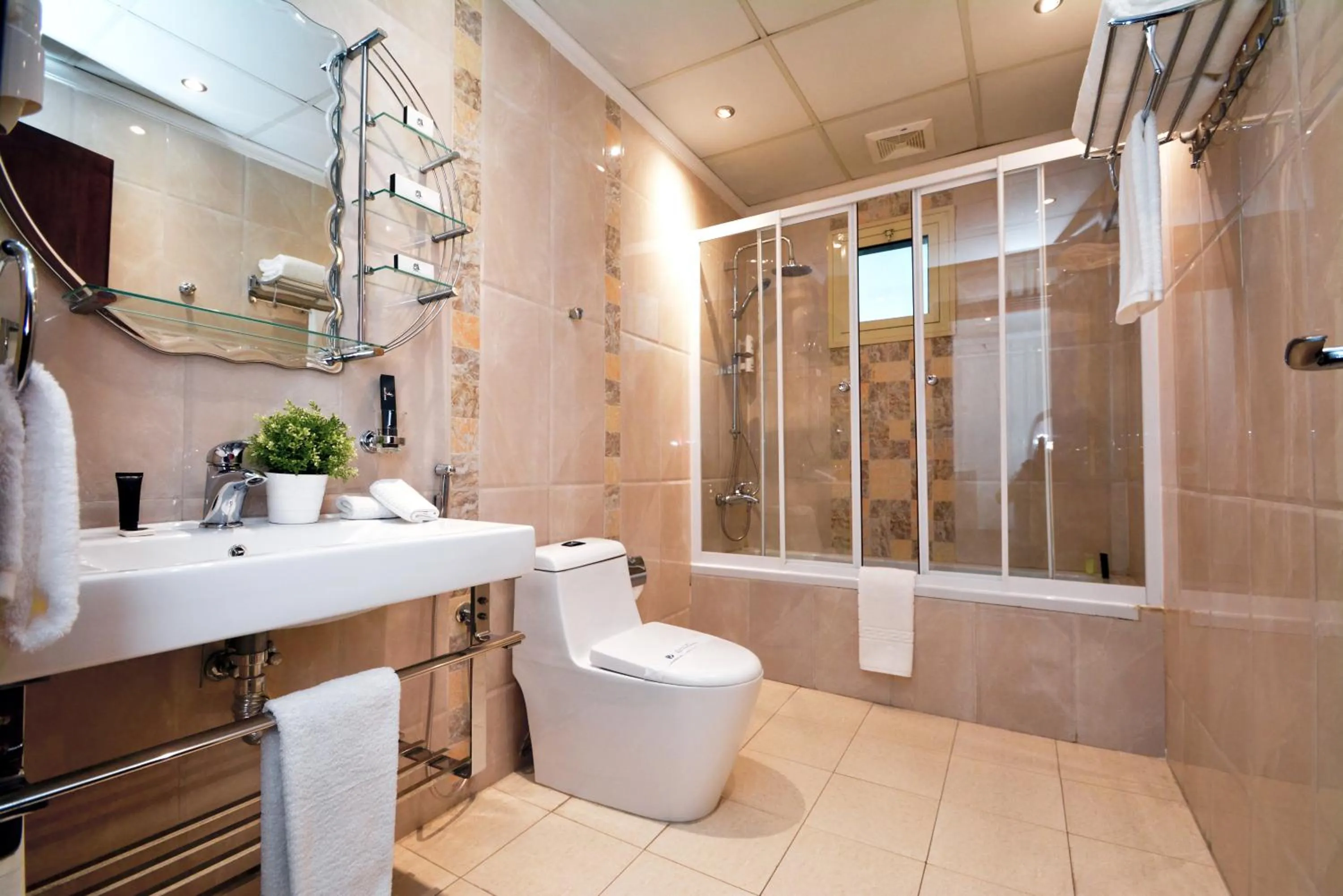 Bathroom in Golden Bujari Hotel Al Khobar