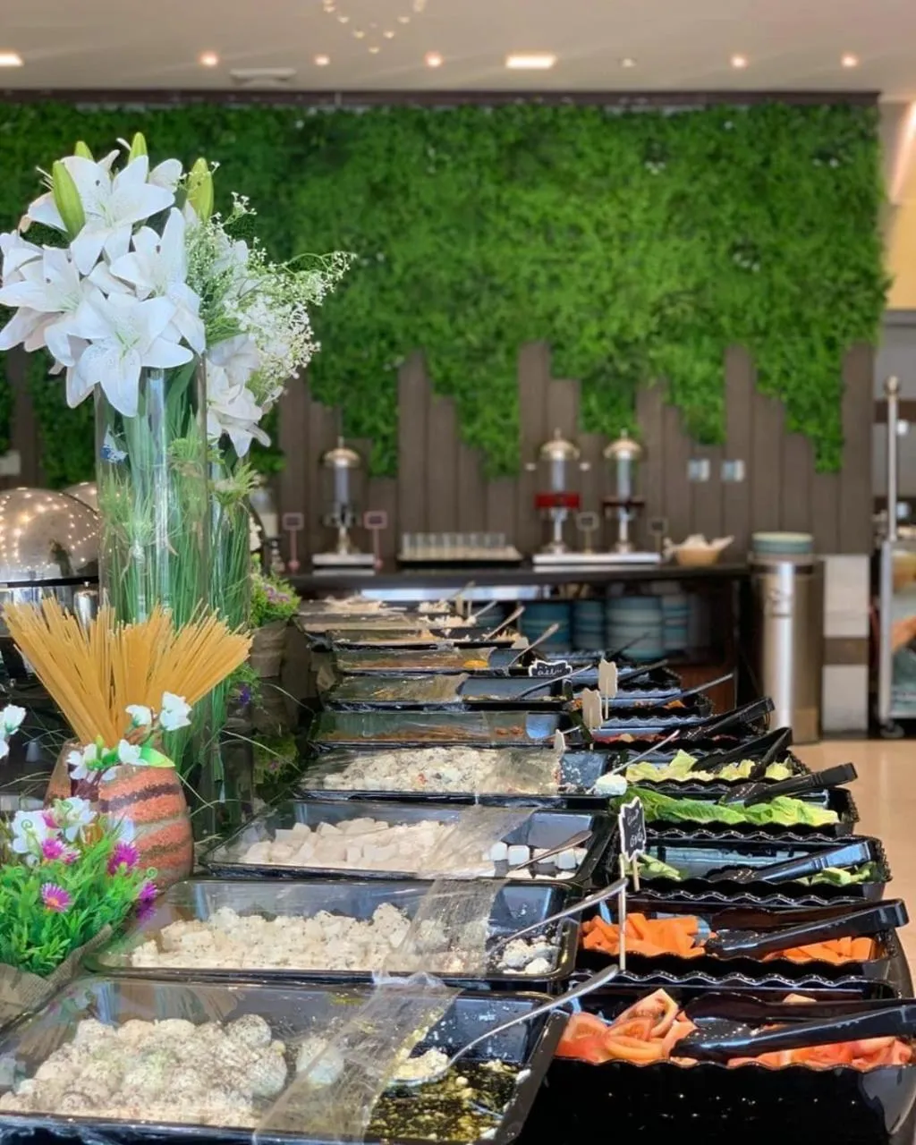 Restaurant/places to eat in Golden Bujari Hotel Al Khobar