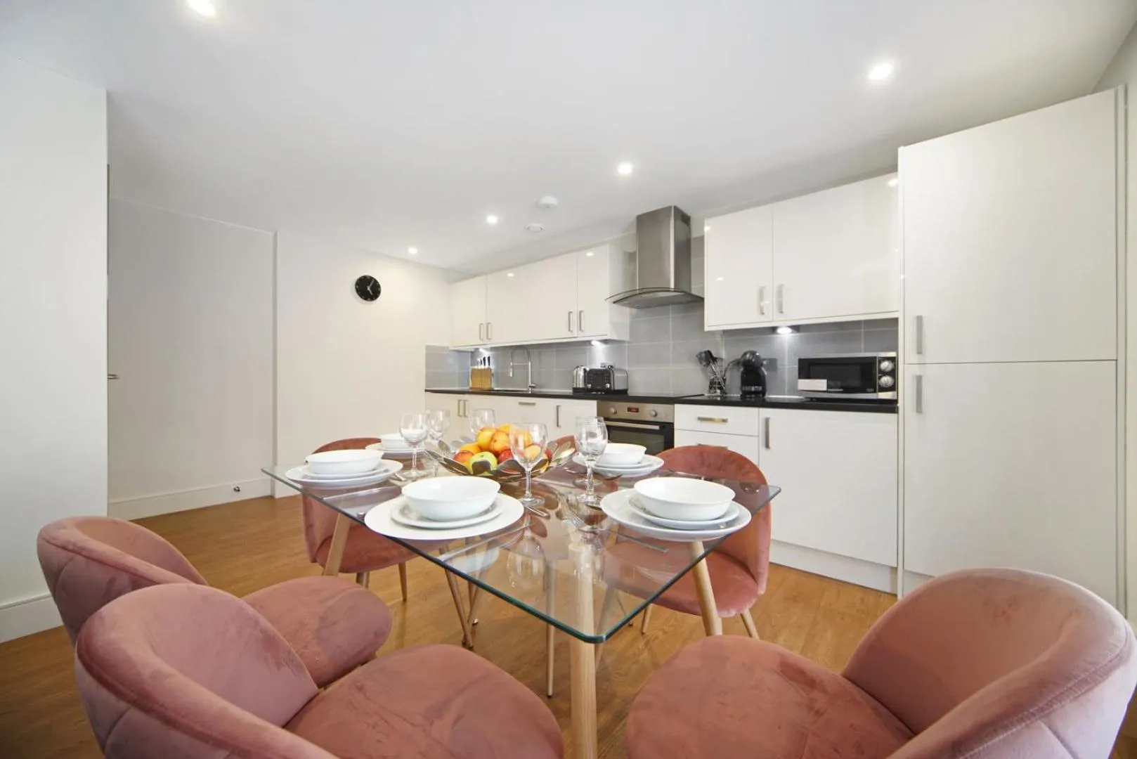 Modern Apartments in Bayswater Central London FREE WIFI & AIRCON by City Stay Aparts London