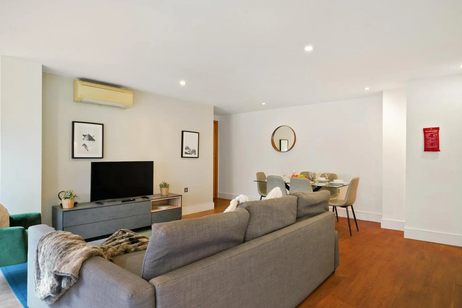 Modern Apartments in Bayswater Central London FREE WIFI & AIRCON by City Stay Aparts London