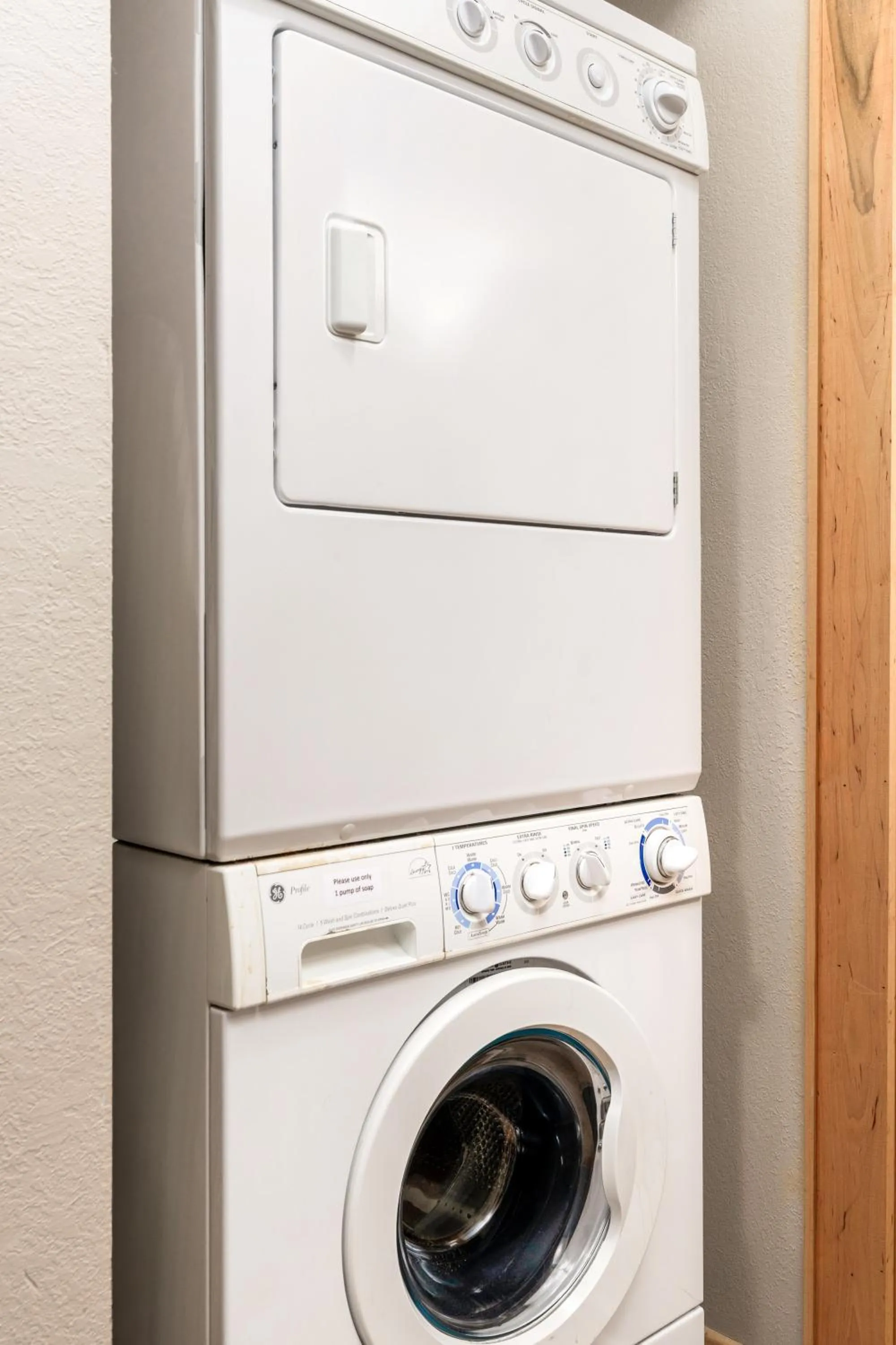 washing machine in East Bay Suites